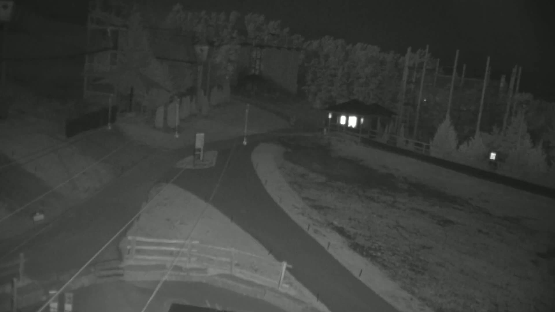 Blue Mountain Village Hotel Area & Collingwood City Skyline Live Cam - Collingwood, Blue Mountains, Simcoe, Ontario, Canada