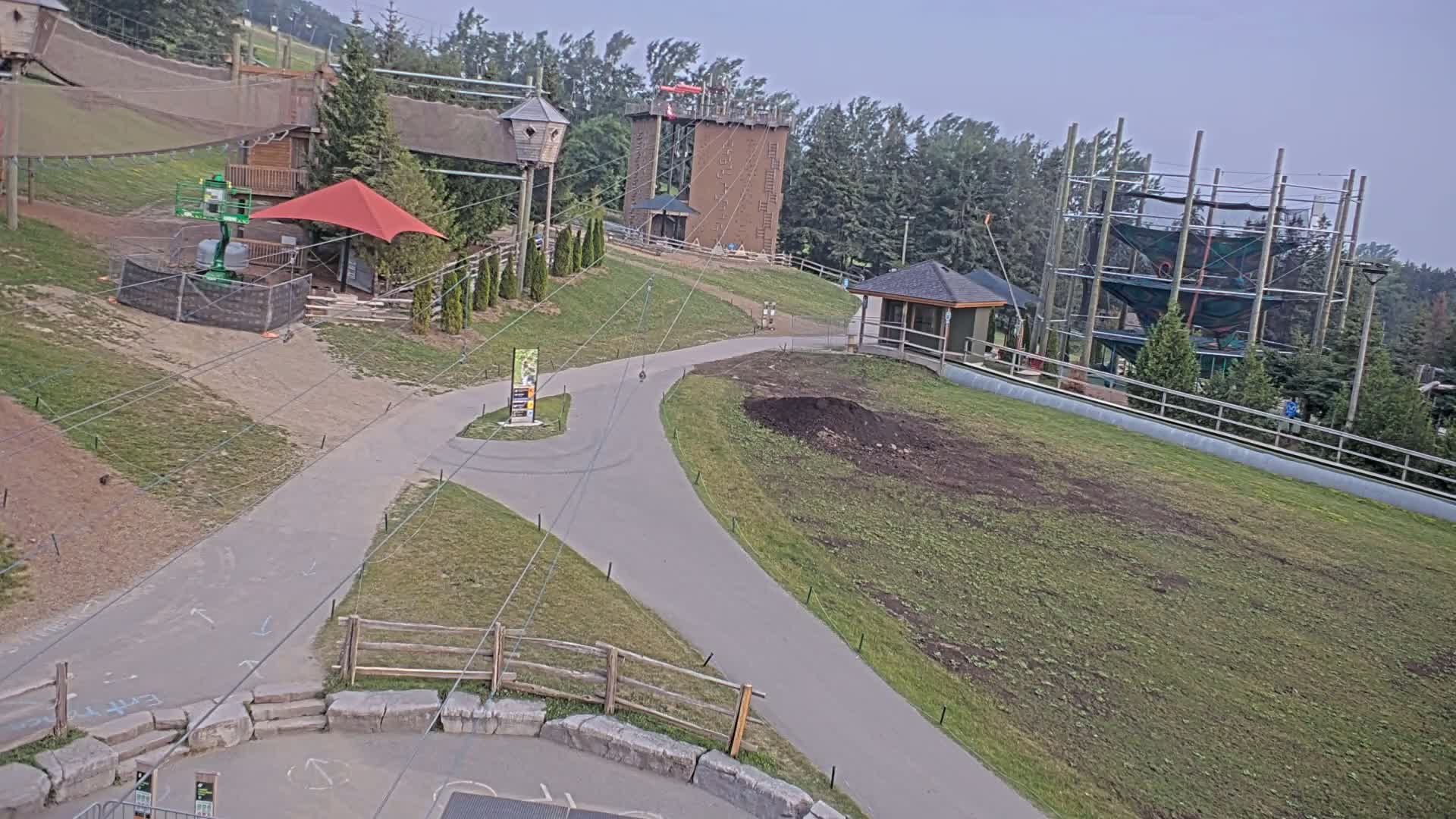 Blue Mountain Village Hotel Area & Collingwood City Skyline Live Cam - Collingwood, Blue Mountains, Simcoe, Ontario, Canada