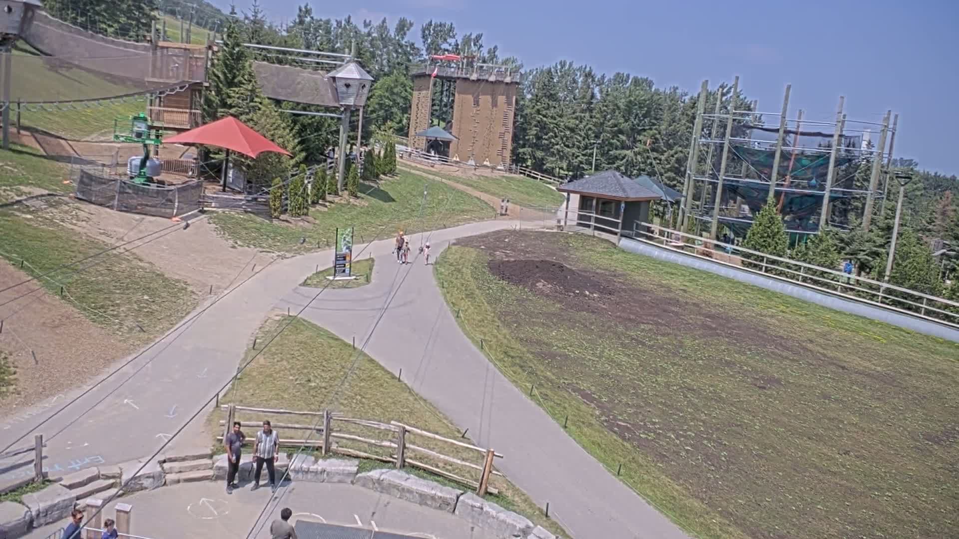 Blue Mountain Village Hotel Area & Collingwood City Skyline Live Cam - Collingwood, Blue Mountains, Simcoe, Ontario, Canada