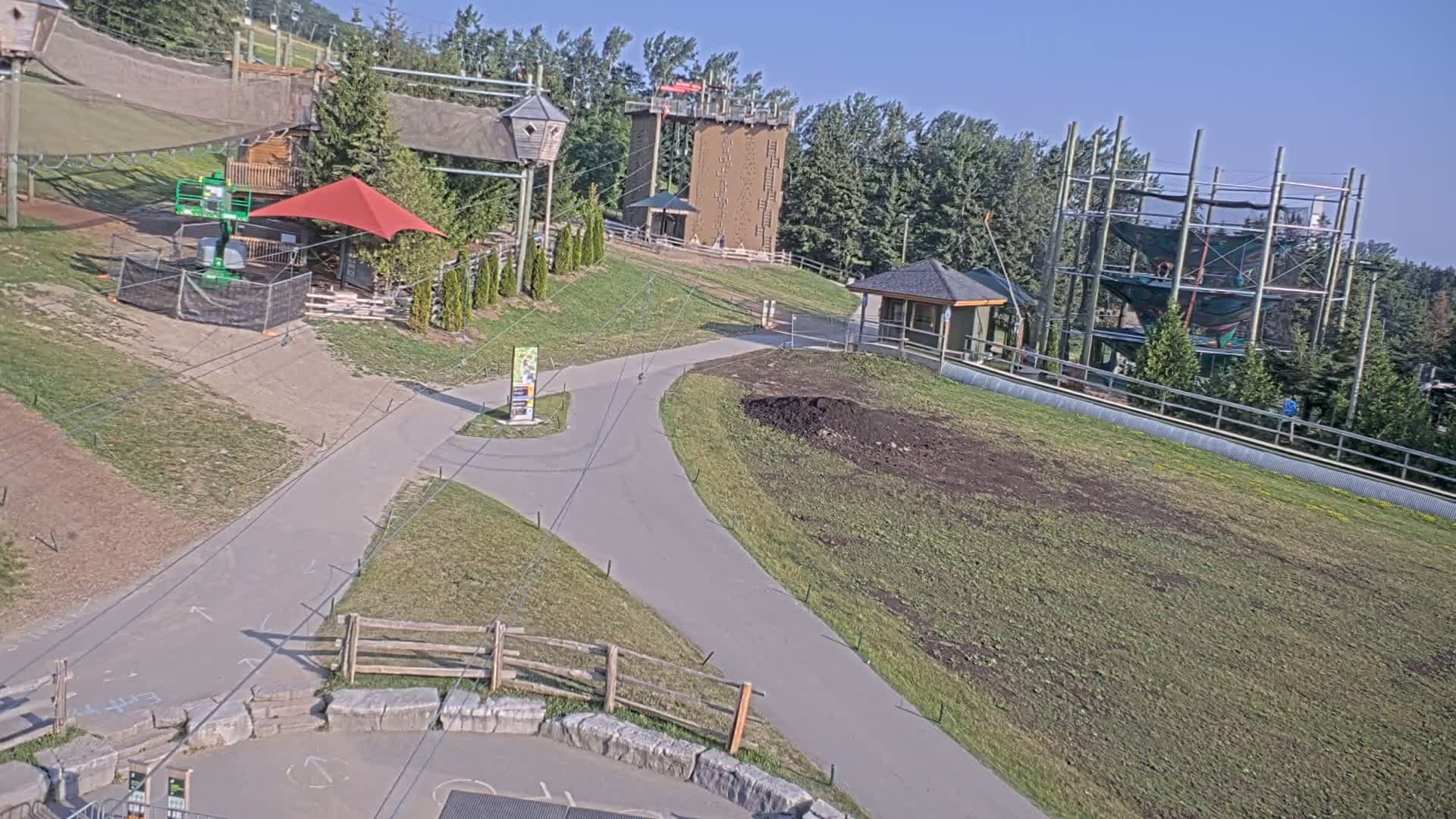 Blue Mountain Village Hotel Area & Collingwood City Skyline Live Cam - Collingwood, Blue Mountains, Simcoe, Ontario, Canada