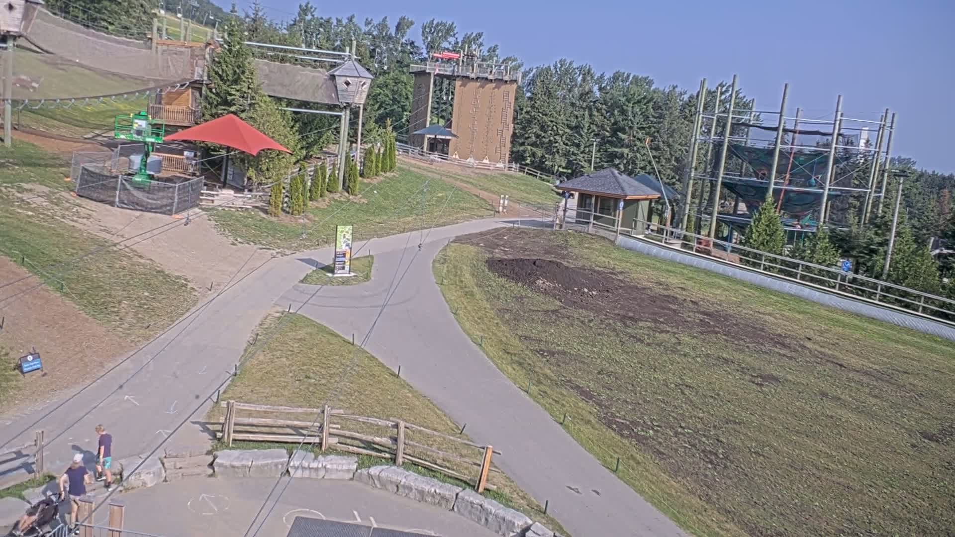 Blue Mountain Village Hotel Area & Collingwood City Skyline Live Cam - Collingwood, Blue Mountains, Simcoe, Ontario, Canada