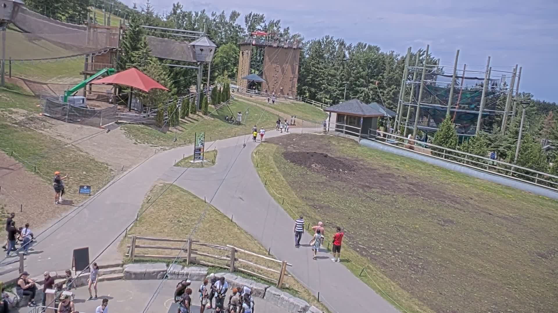 Blue Mountain Village Hotel Area & Collingwood City Skyline Live Cam - Collingwood, Blue Mountains, Simcoe, Ontario, Canada