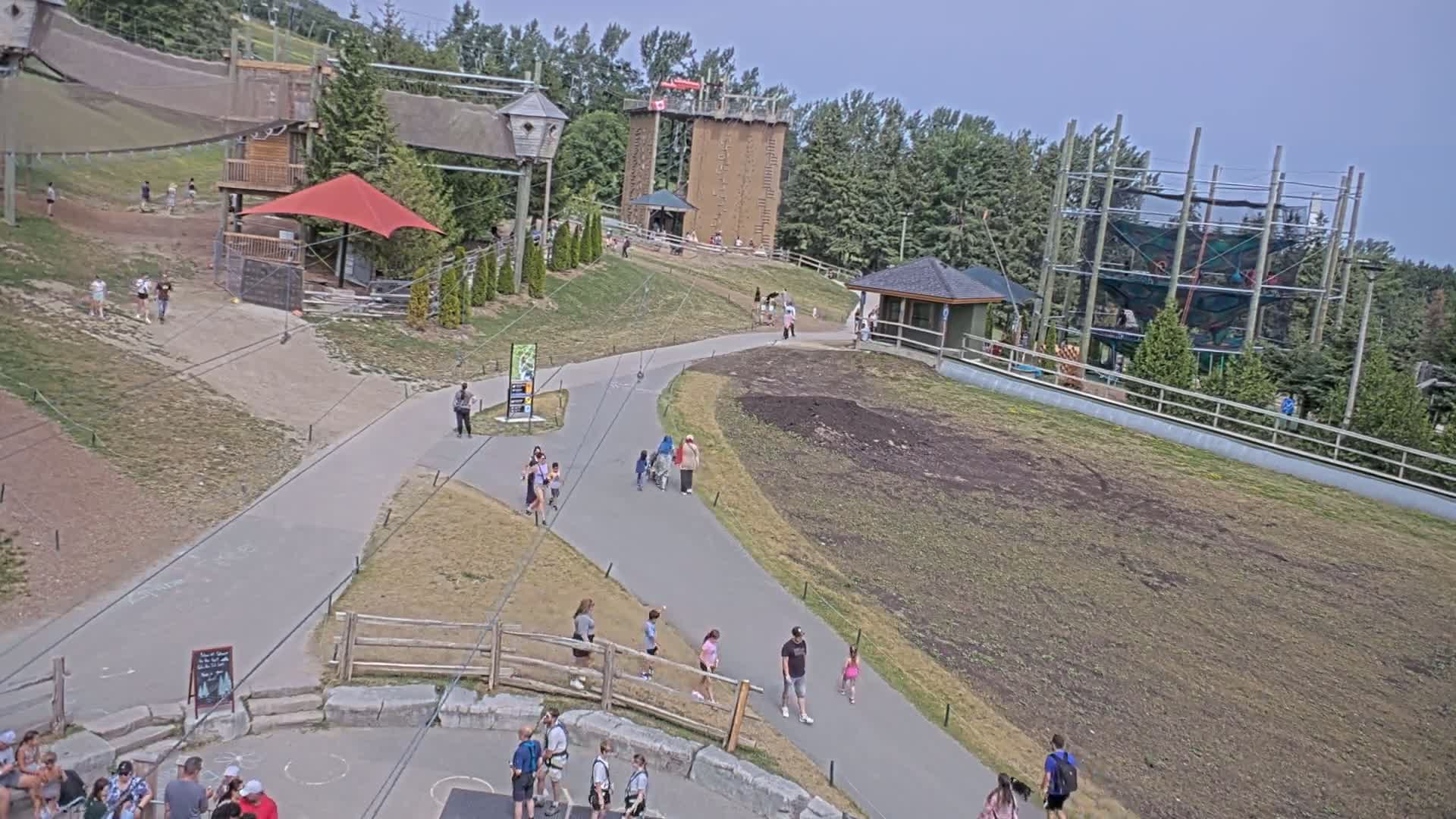 Blue Mountain Village Hotel Area & Collingwood City Skyline Live Cam - Collingwood, Blue Mountains, Simcoe, Ontario, Canada