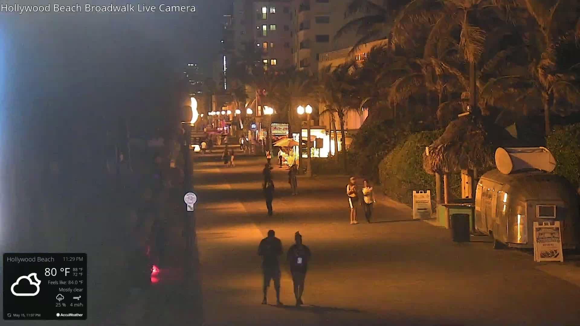 Hollywood Beach / Broadwalk & Atlantic Live Cam - Holywood, Broward, Florida, USA