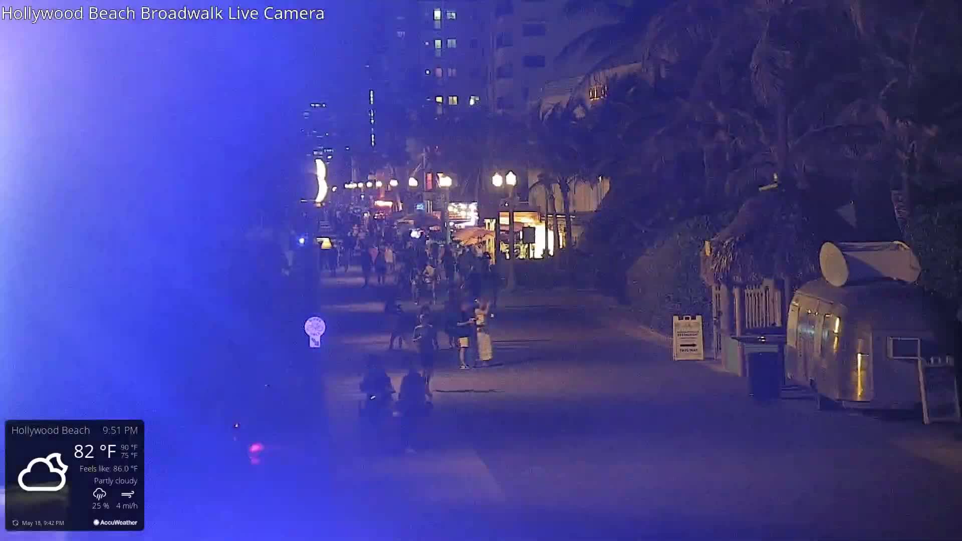 Hollywood Beach / Broadwalk & Atlantic Live Cam - Holywood, Broward, Florida, USA
