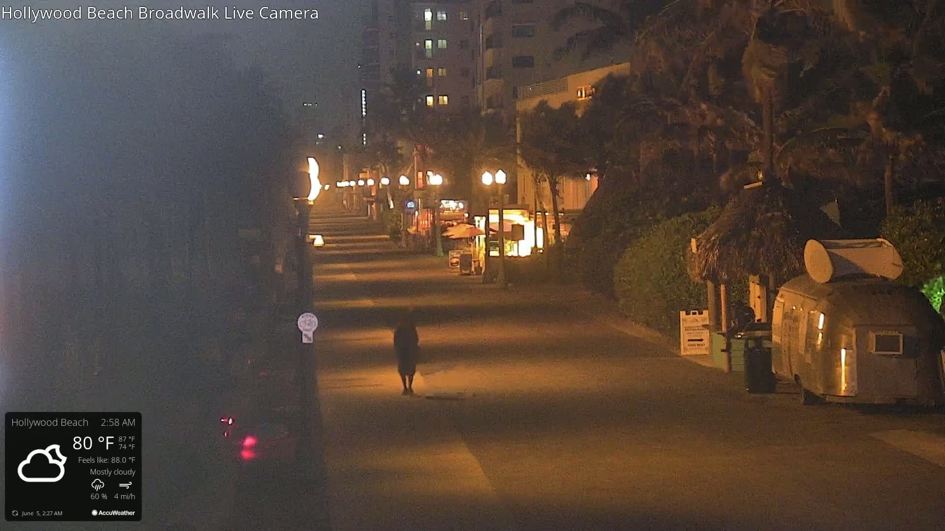 Hollywood Beach / Broadwalk & Atlantic Live Cam - Holywood, Broward, Florida, USA