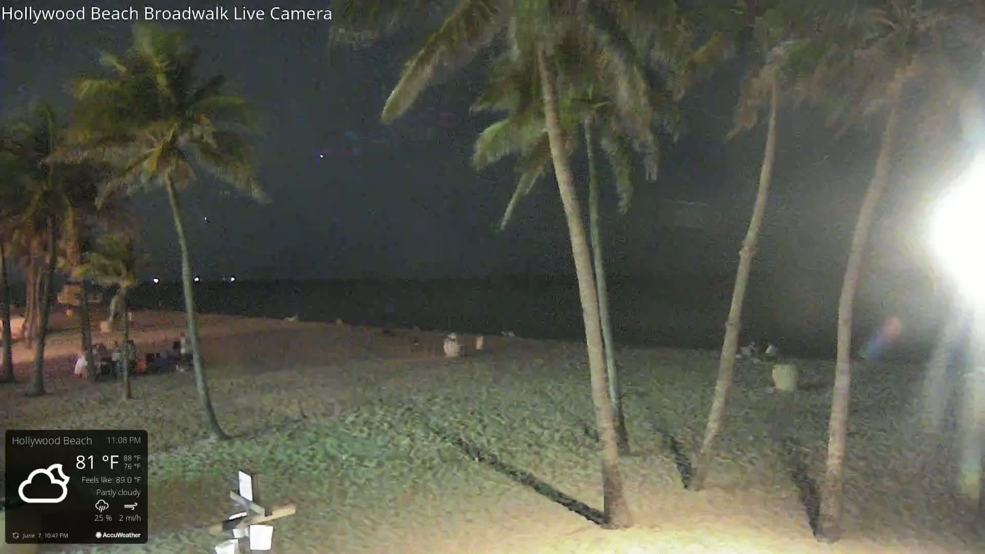 Hollywood Beach / Broadwalk & Atlantic Live Cam - Holywood, Broward, Florida, USA