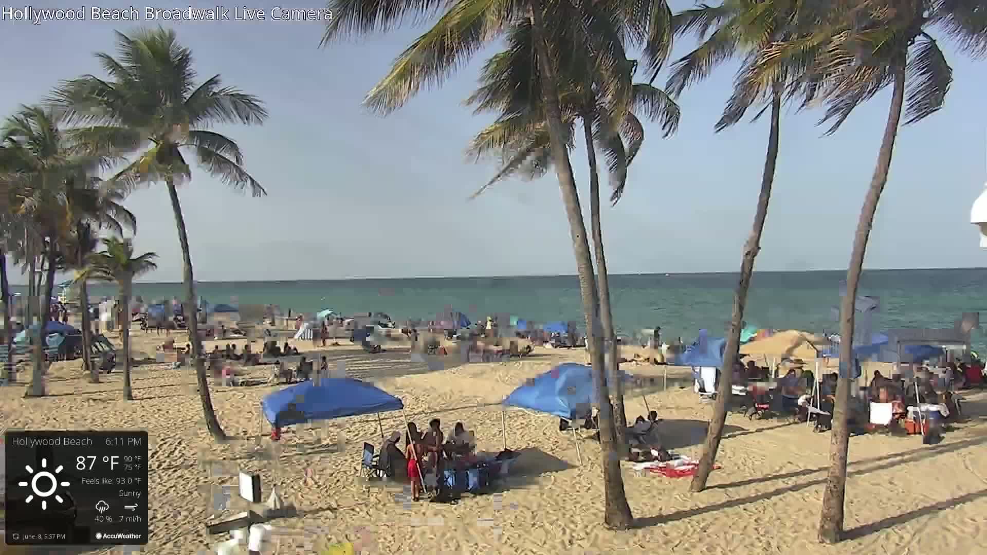 Hollywood Beach / Broadwalk & Atlantic Live Cam - Holywood, Broward, Florida, USA