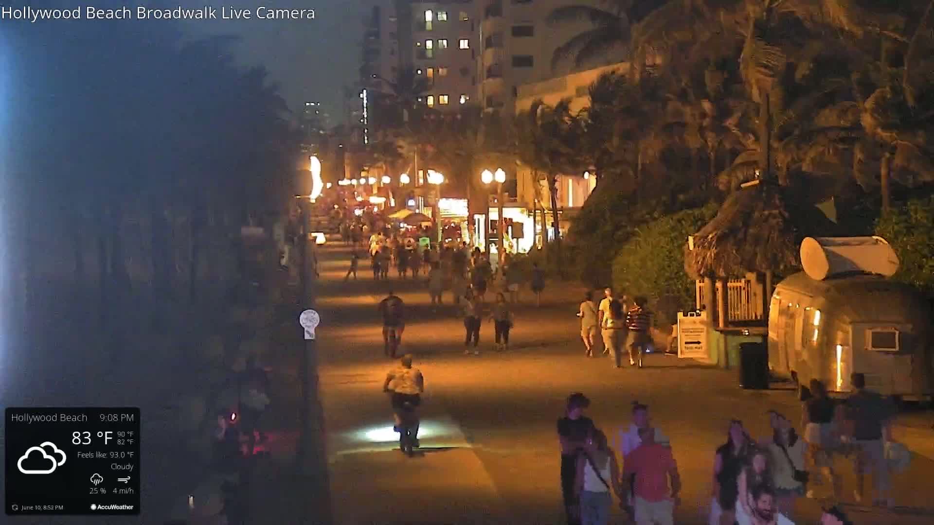 Hollywood Beach / Broadwalk & Atlantic Live Cam - Holywood, Broward, Florida, USA