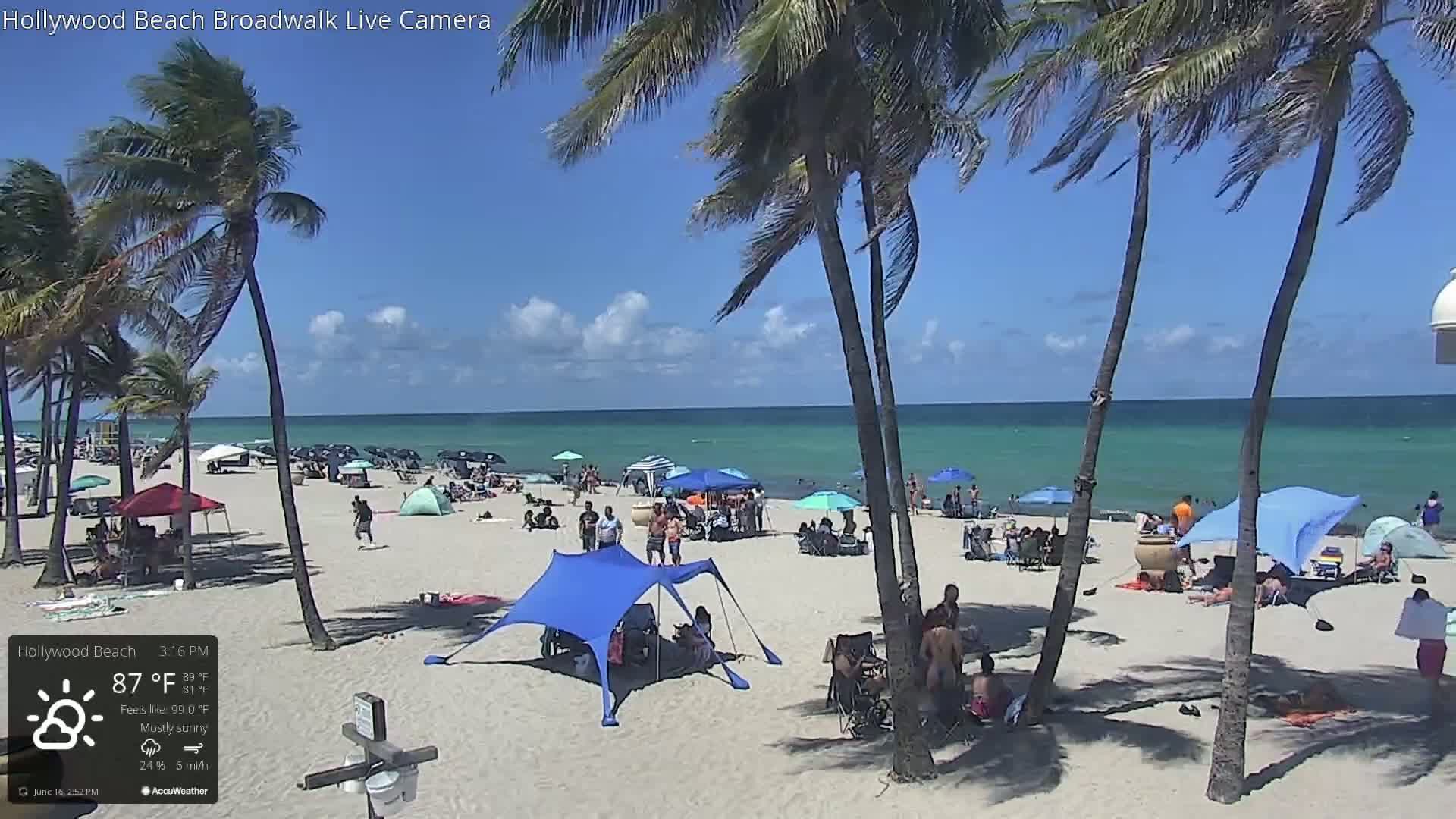 Hollywood Beach / Broadwalk & Atlantic Live Cam - Holywood, Broward, Florida, USA