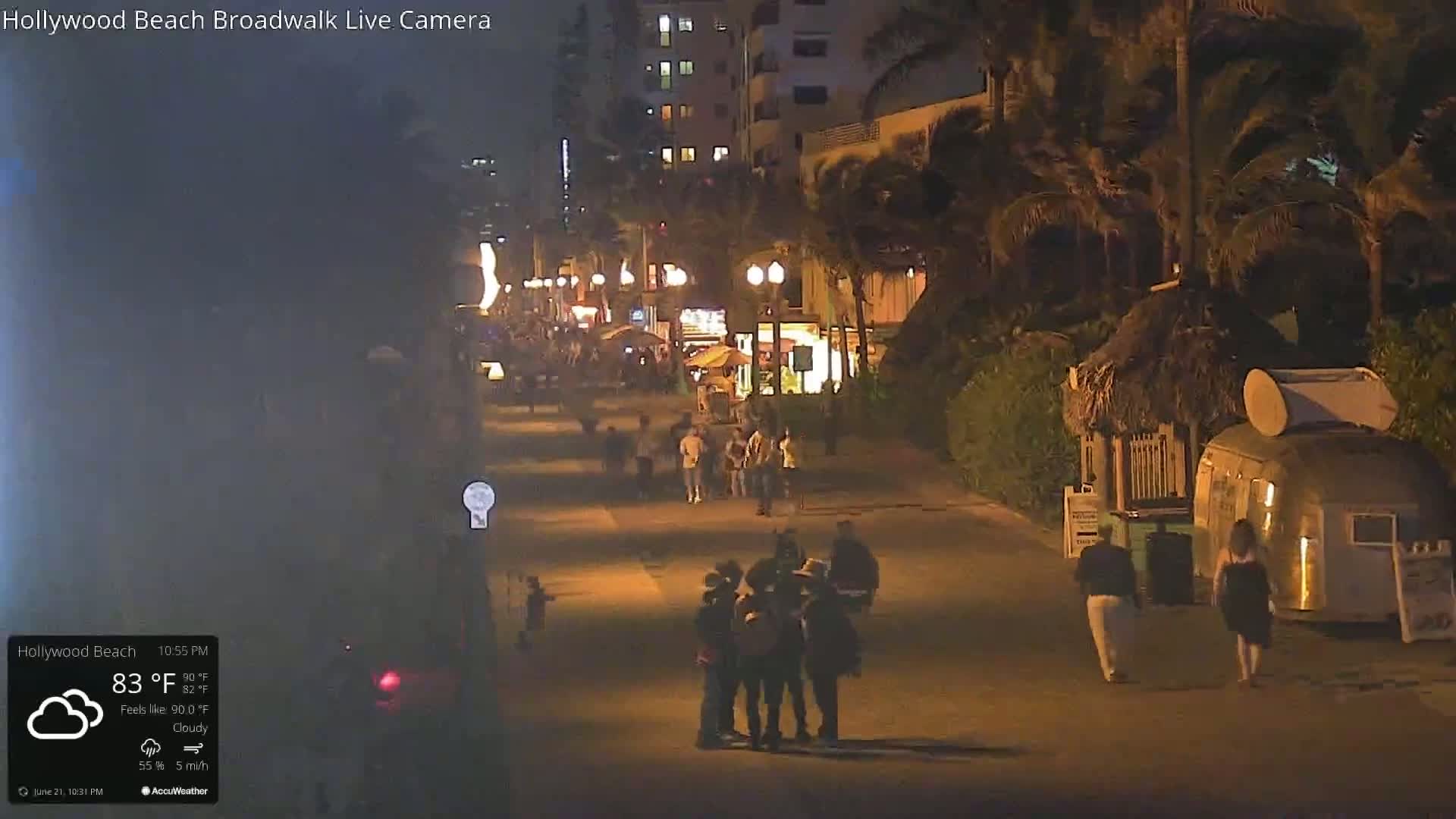 Hollywood Beach / Broadwalk & Atlantic Live Cam - Holywood, Broward, Florida, USA