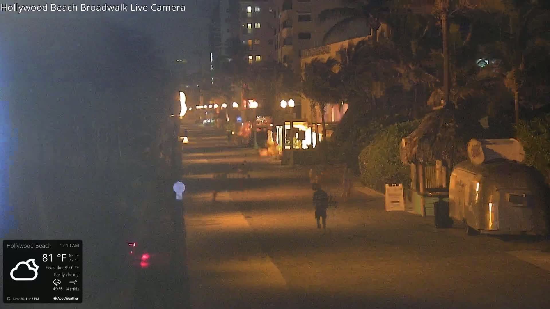 Hollywood Beach / Broadwalk & Atlantic Live Cam - Holywood, Broward, Florida, USA