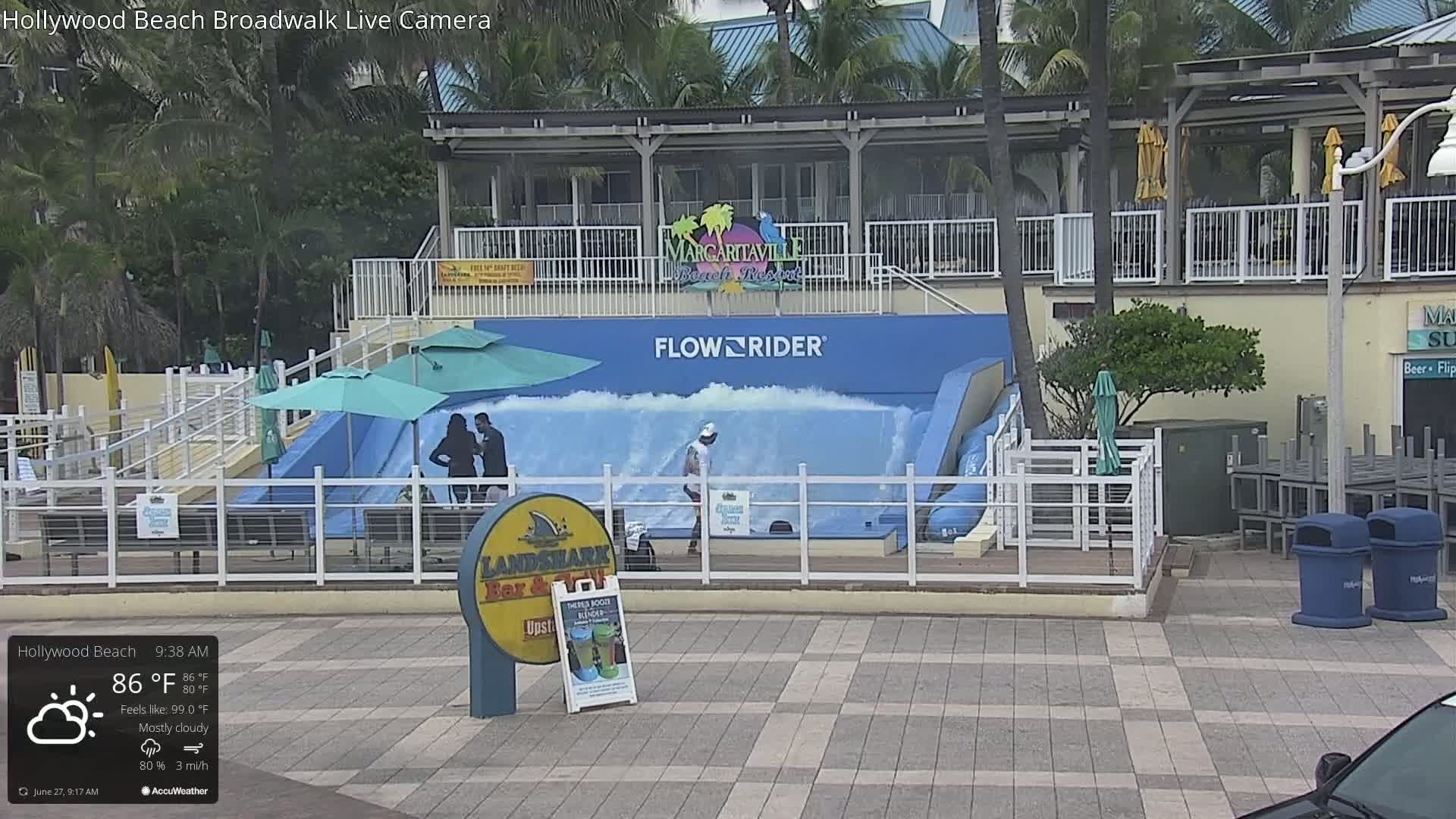 Hollywood Beach / Broadwalk & Atlantic Live Cam - Holywood, Broward, Florida, USA