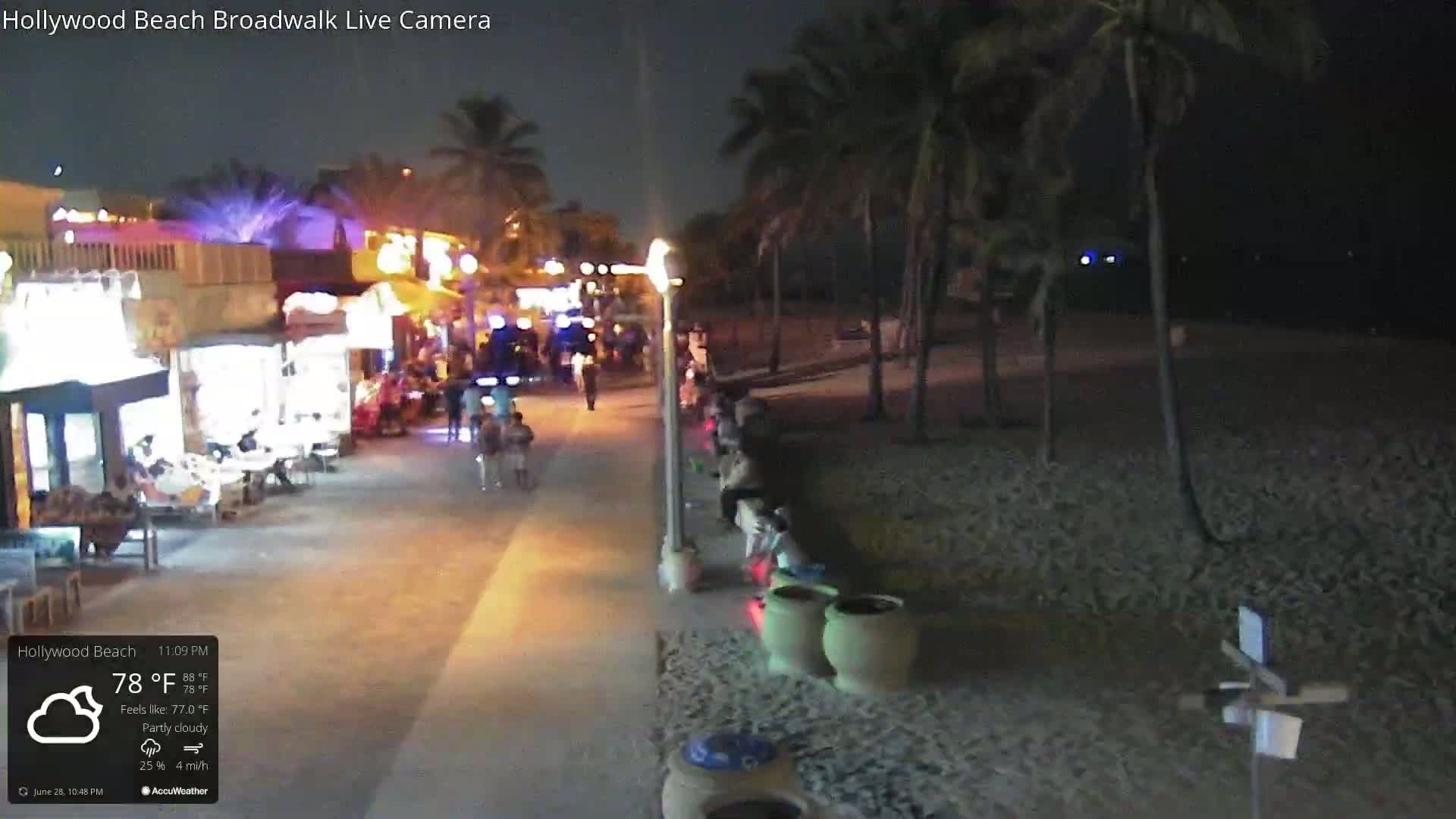 Hollywood Beach / Broadwalk & Atlantic Live Cam - Holywood, Broward, Florida, USA