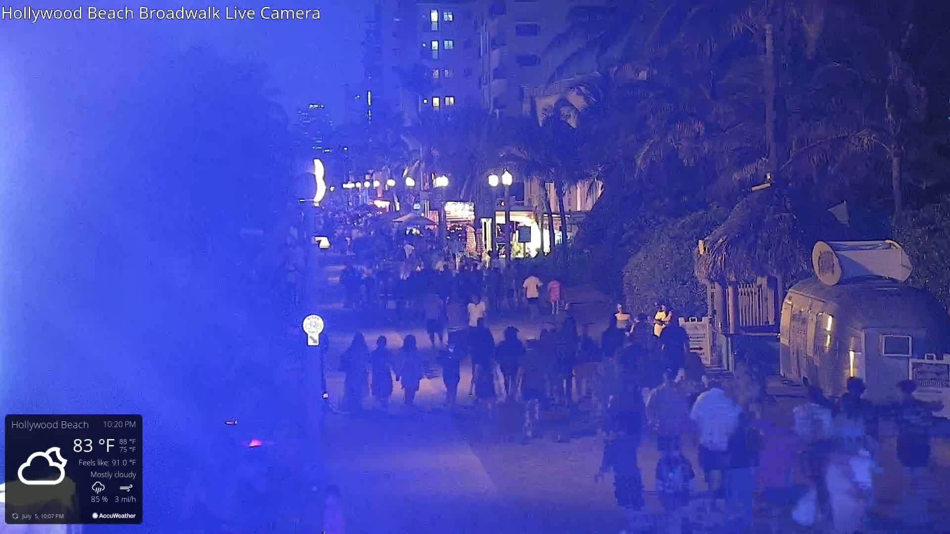 Hollywood Beach / Broadwalk & Atlantic Live Cam - Holywood, Broward, Florida, USA