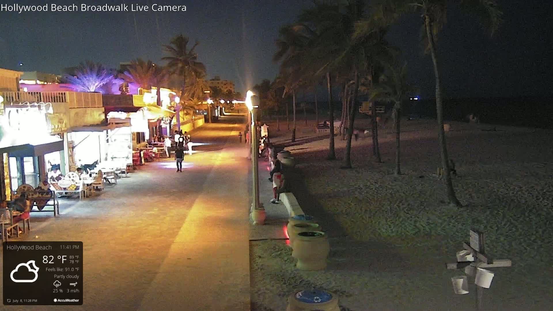 Hollywood Beach / Broadwalk & Atlantic Live Cam - Holywood, Broward, Florida, USA