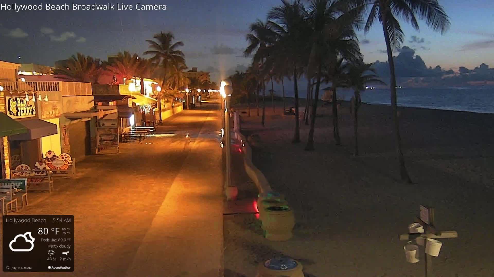 Hollywood Beach / Broadwalk & Atlantic Live Cam - Holywood, Broward, Florida, USA
