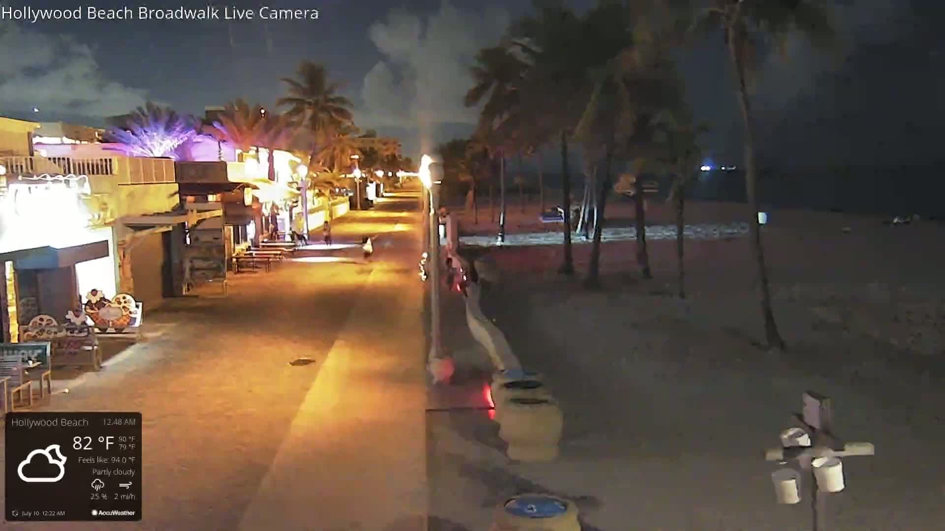 Hollywood Beach / Broadwalk & Atlantic Live Cam - Holywood, Broward, Florida, USA