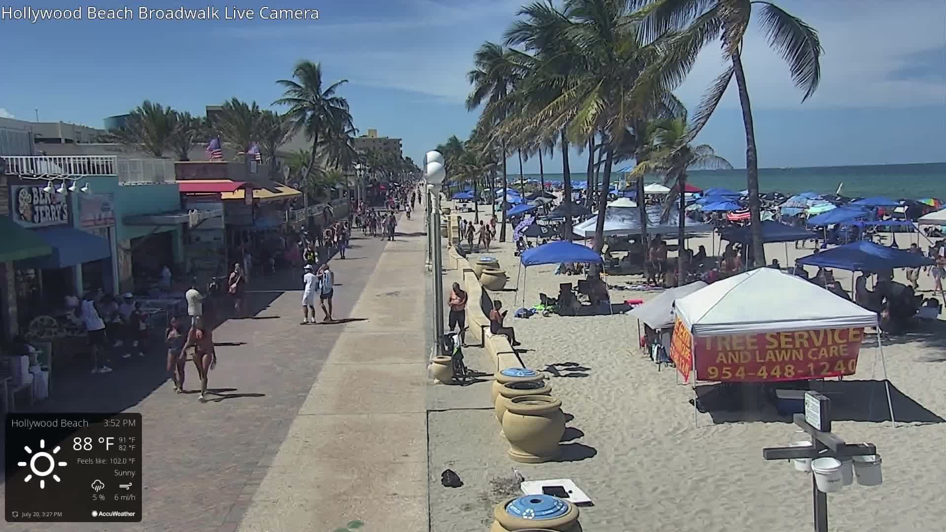 Hollywood Beach / Broadwalk & Atlantic Live Cam - Holywood, Broward, Florida, USA