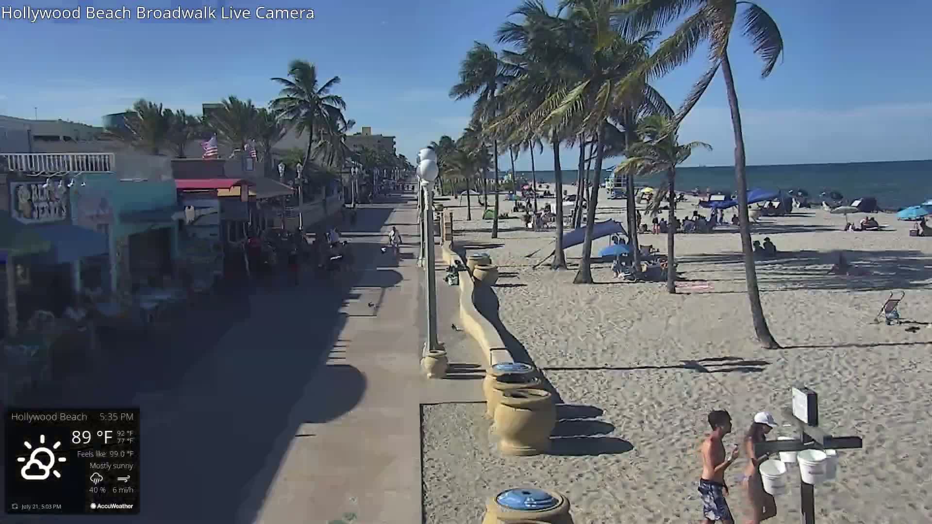Hollywood Beach / Broadwalk & Atlantic Live Cam - Holywood, Broward, Florida, USA