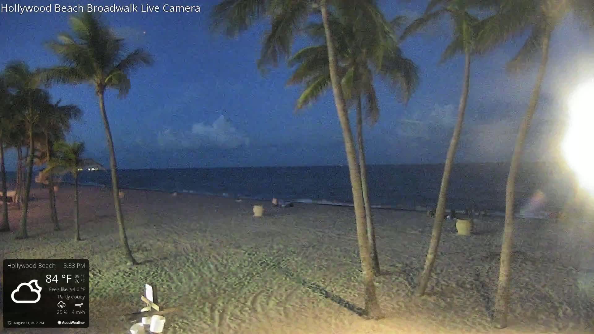 Hollywood Beach / Broadwalk & Atlantic Live Cam - Holywood, Broward, Florida, USA