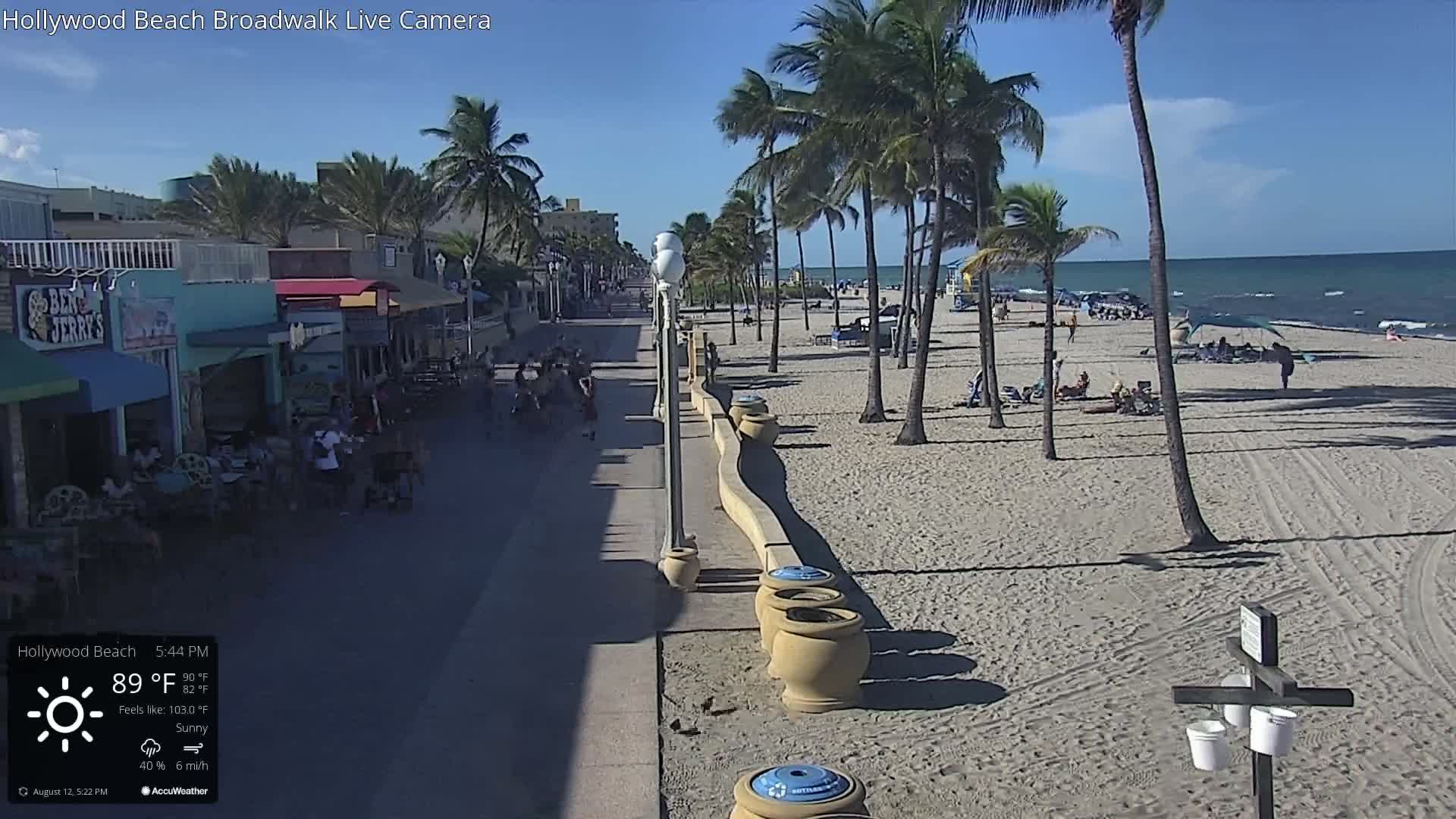 Hollywood Beach / Broadwalk & Atlantic Live Cam - Holywood, Broward, Florida, USA