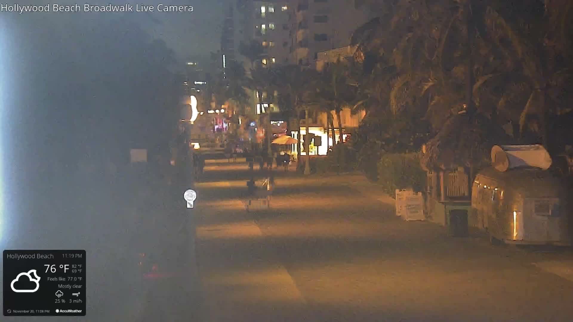 Hollywood Beach / Broadwalk & Atlantic Live Cam - Holywood, Broward, Florida, USA