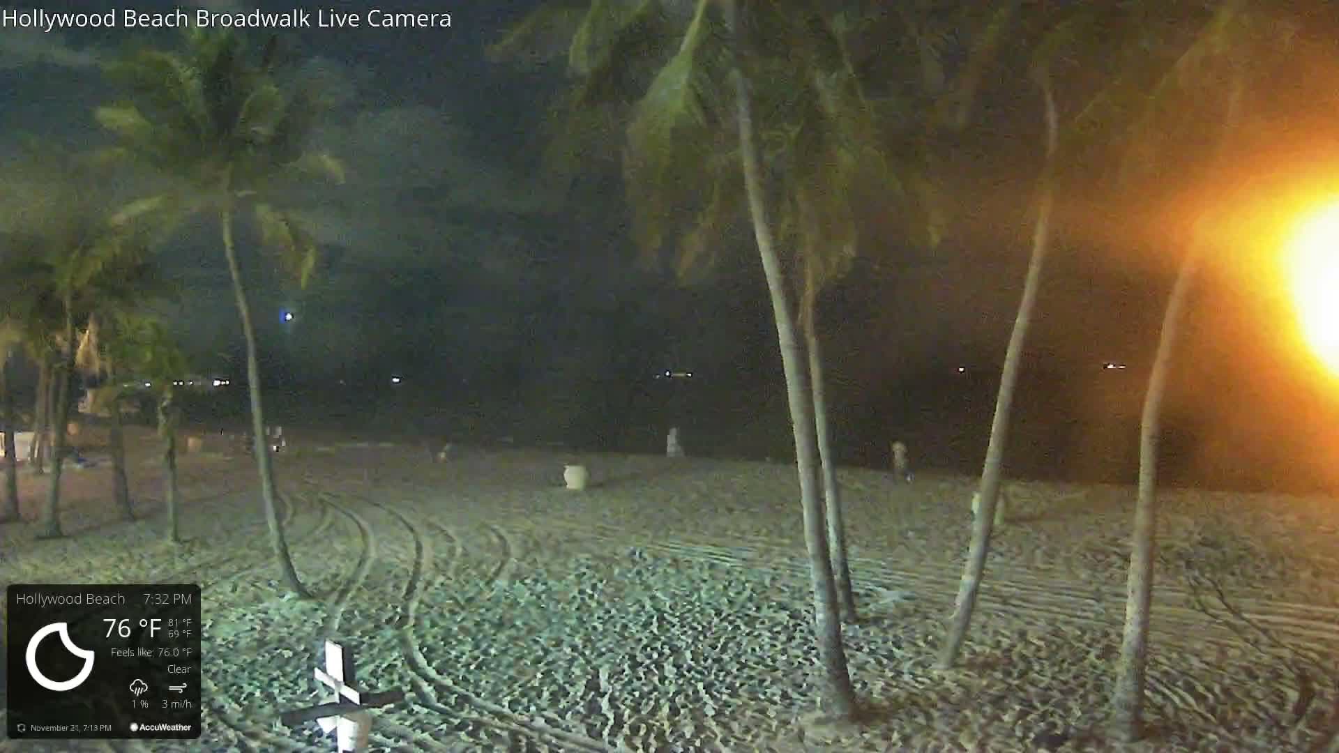 Hollywood Beach / Broadwalk & Atlantic Live Cam - Holywood, Broward, Florida, USA
