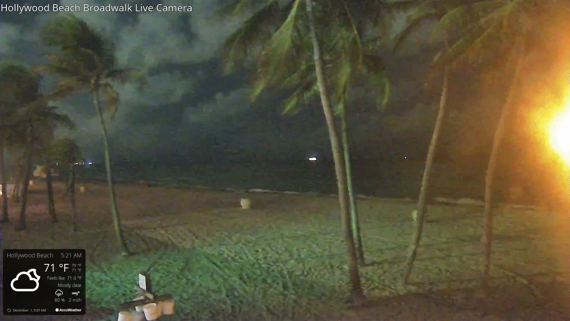 Hollywood Beach / Broadwalk & Atlantic Live Cam - Holywood, Broward, Florida, USA