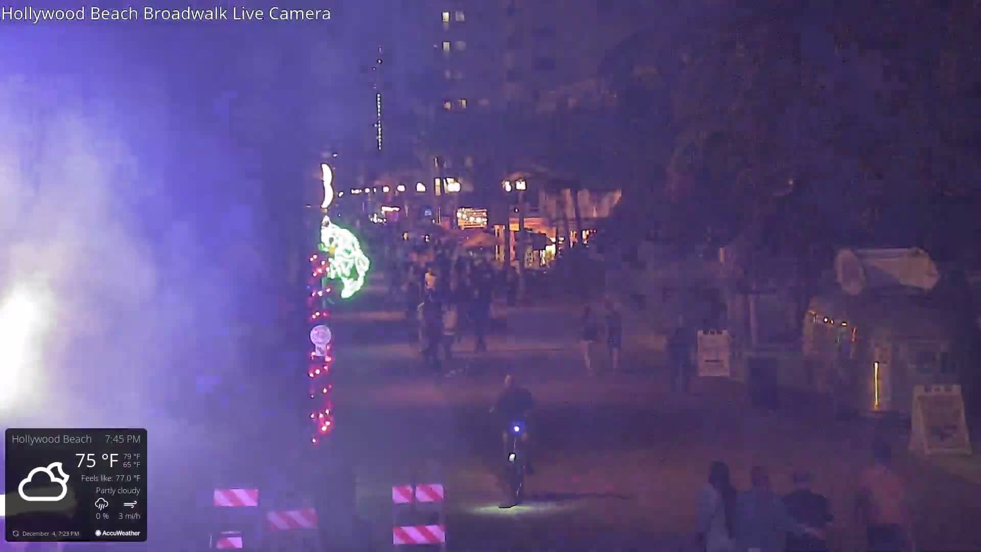 Hollywood Beach / Broadwalk & Atlantic Live Cam - Holywood, Broward, Florida, USA