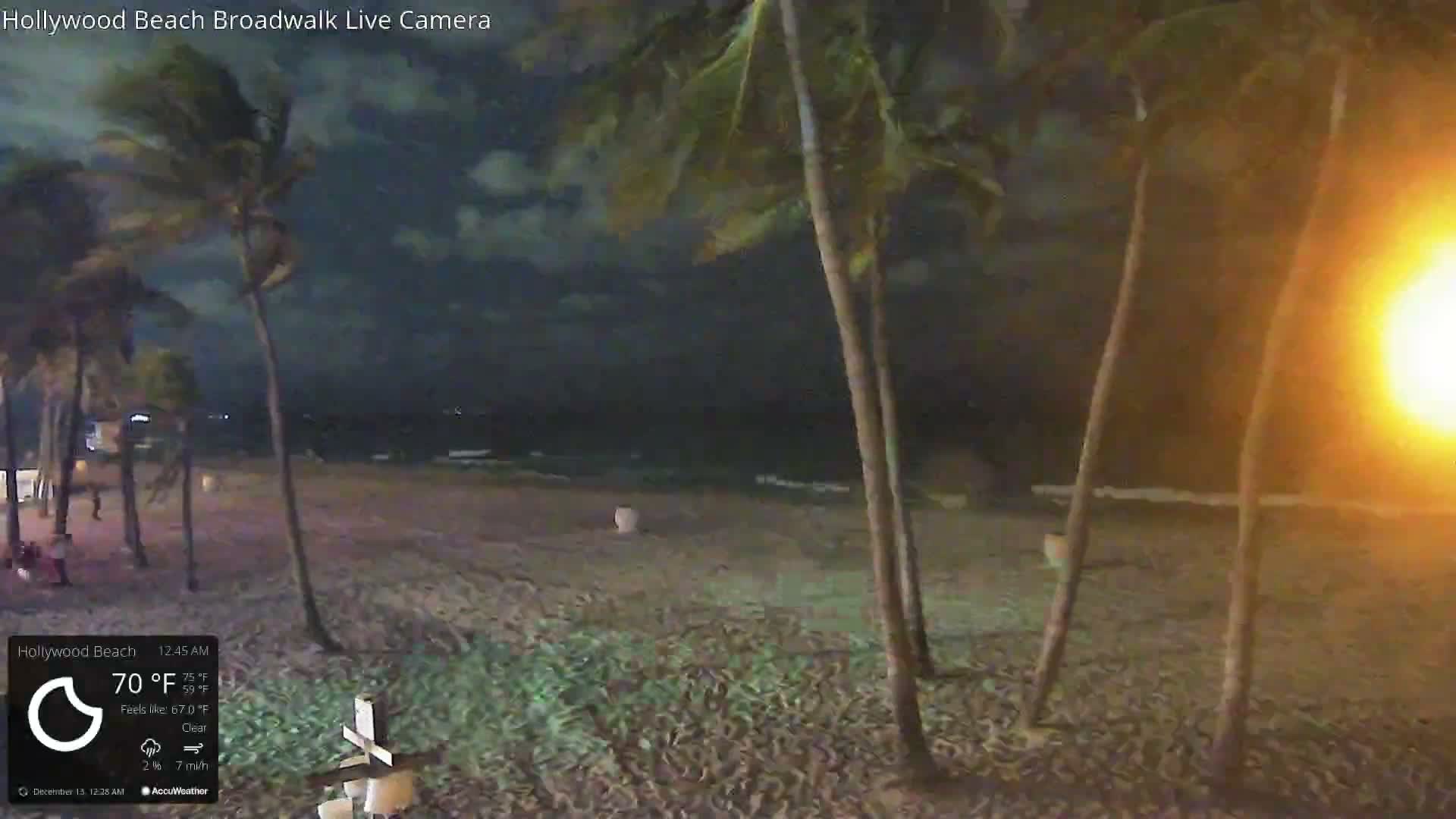 Hollywood Beach / Broadwalk & Atlantic Live Cam - Holywood, Broward, Florida, USA