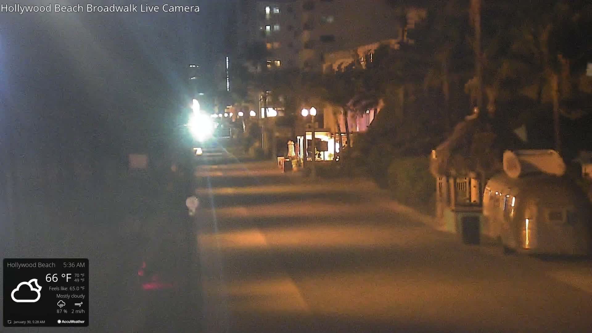 Hollywood Beach / Broadwalk & Atlantic Live Cam - Holywood, Broward, Florida, USA