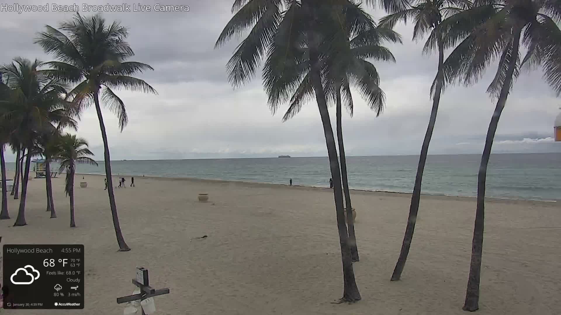 Hollywood Beach / Broadwalk & Atlantic Live Cam - Holywood, Broward, Florida, USA