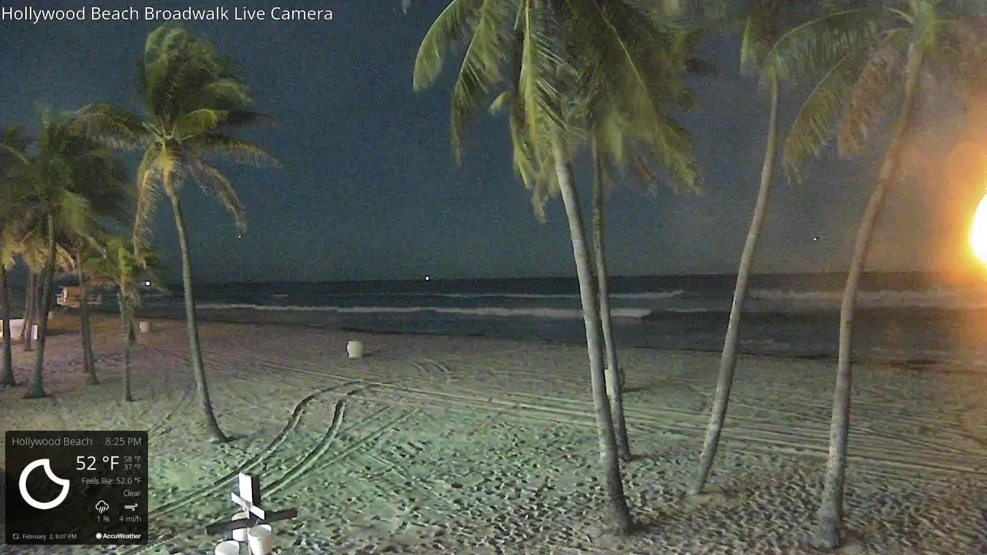 Hollywood Beach / Broadwalk & Atlantic Live Cam - Holywood, Broward, Florida, USA