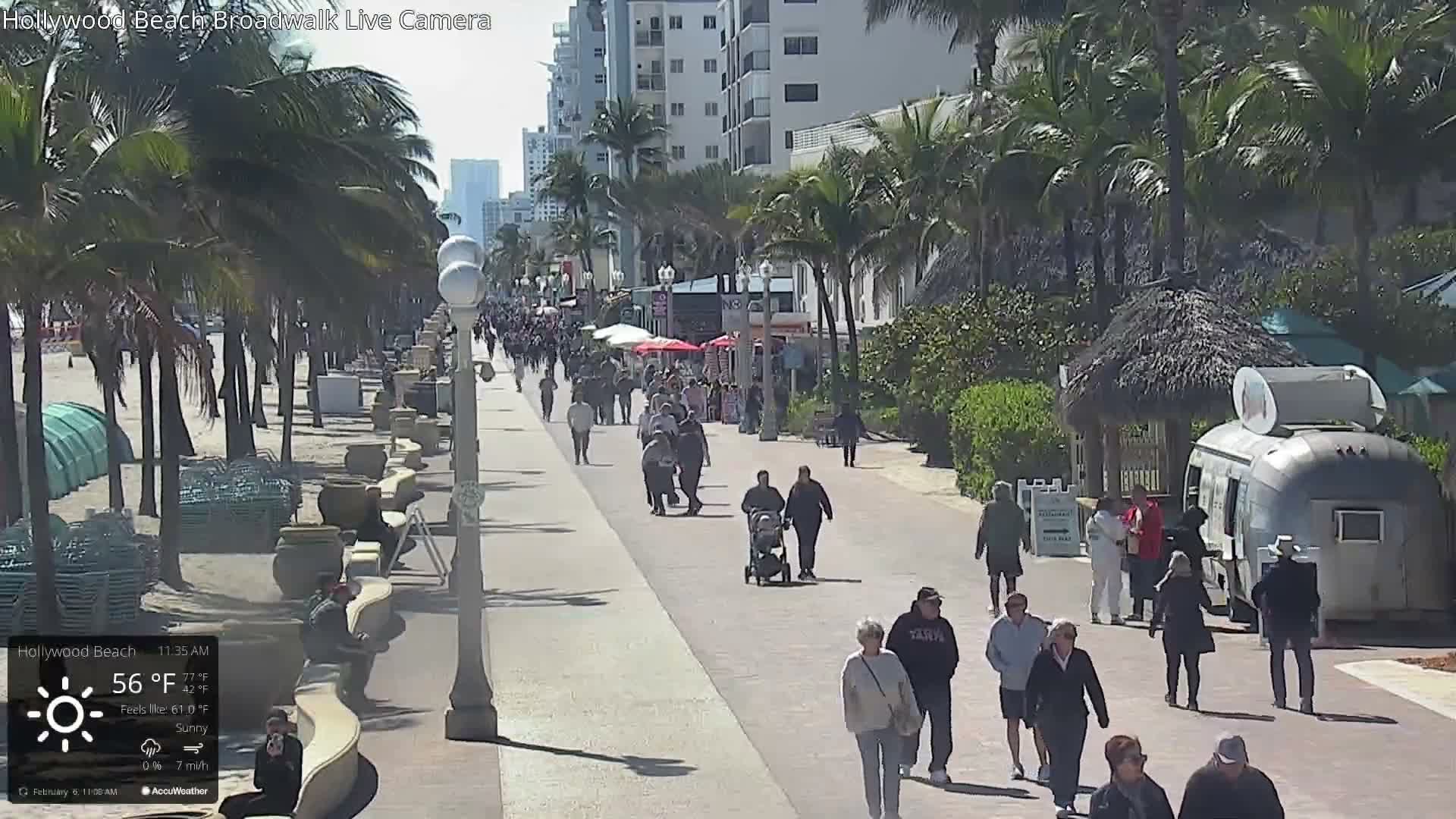 Hollywood Beach / Broadwalk & Atlantic Live Cam - Holywood, Broward, Florida, USA