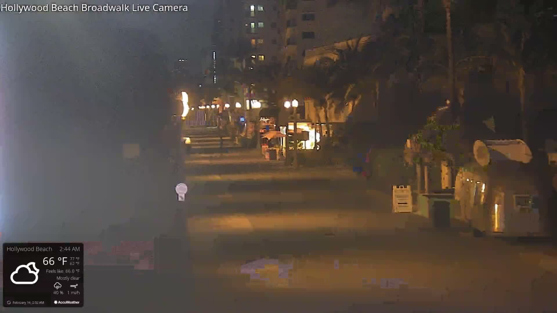 Hollywood Beach / Broadwalk & Atlantic Live Cam - Holywood, Broward, Florida, USA