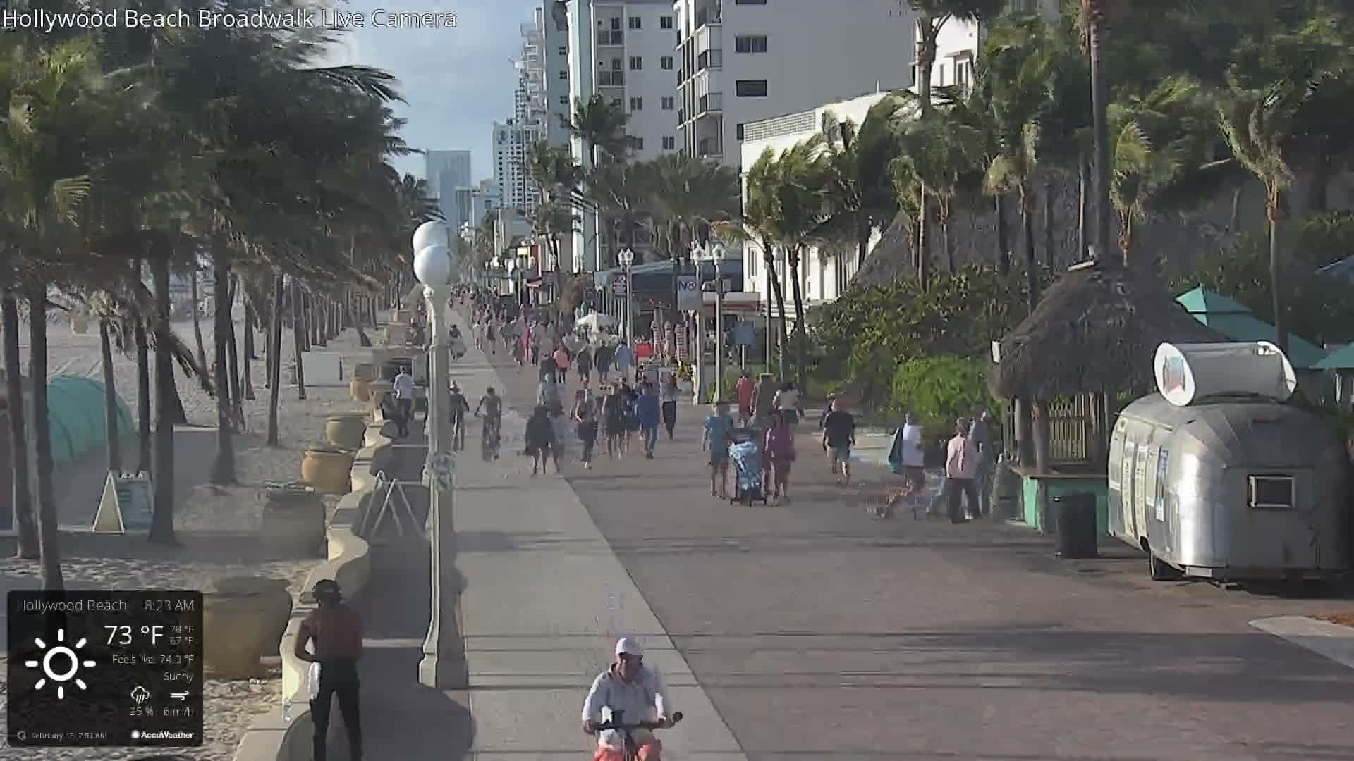 Hollywood Beach / Broadwalk & Atlantic Live Cam - Holywood, Broward, Florida, USA