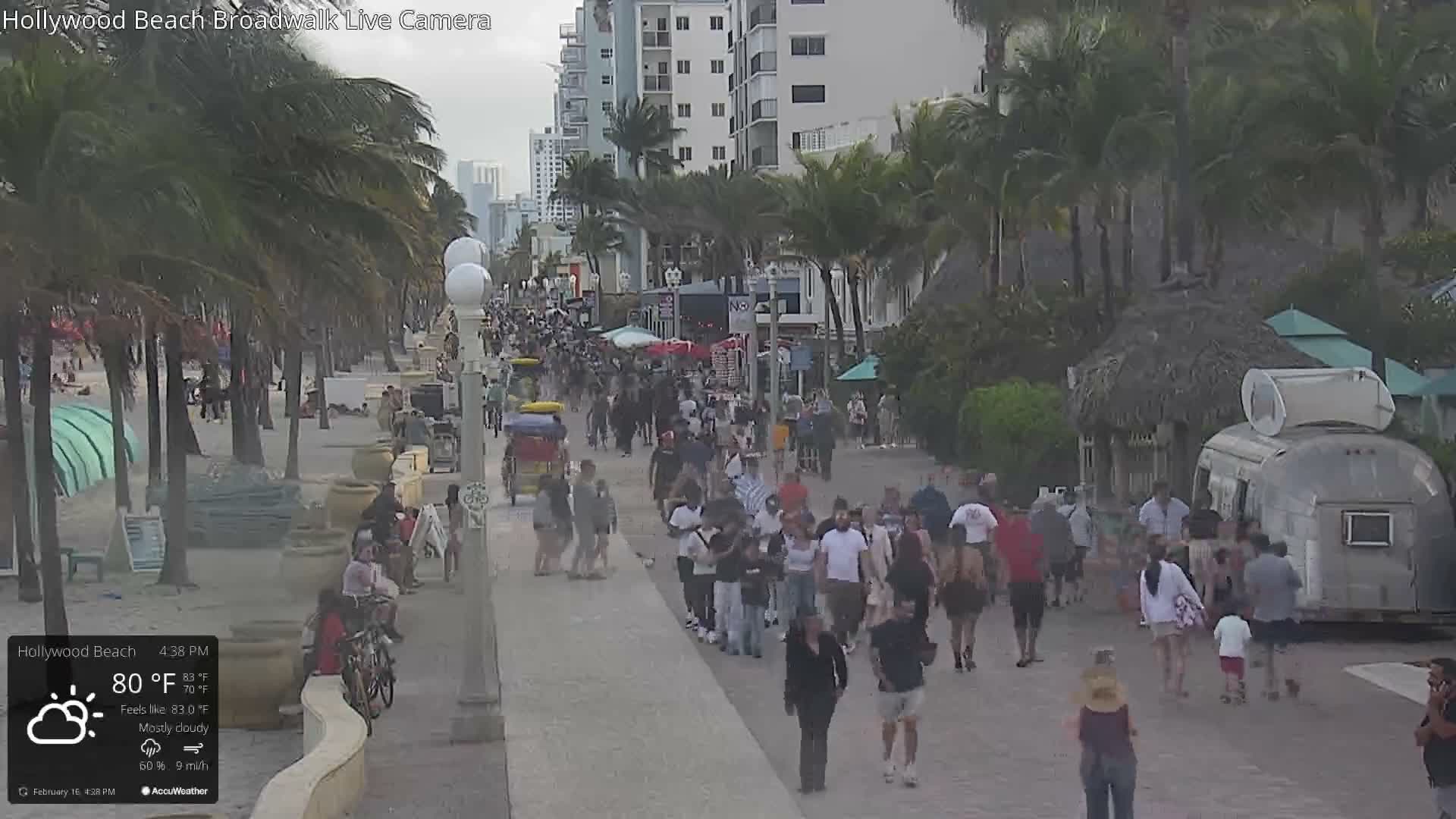 Hollywood Beach / Broadwalk & Atlantic Live Cam - Holywood, Broward, Florida, USA