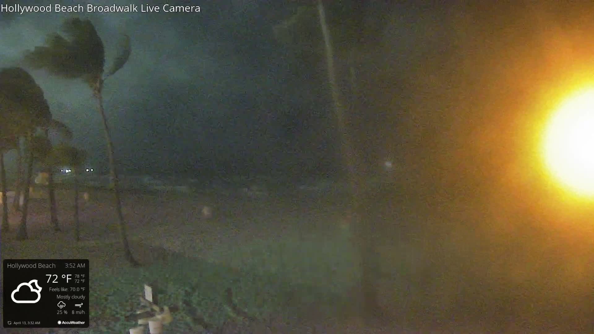 Hollywood Beach / Broadwalk & Atlantic Live Cam - Holywood, Broward, Florida, USA