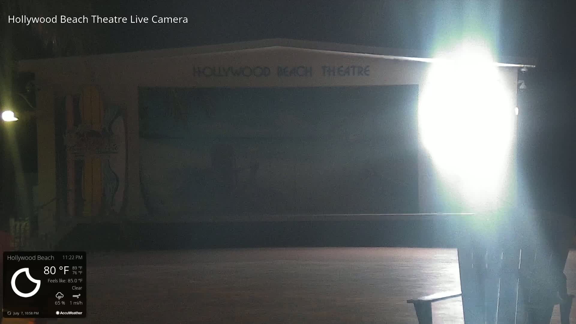 Hollywood Beach Theatre & Big Chairs Square Live Cam - Holywood, Broward, Florida, USA