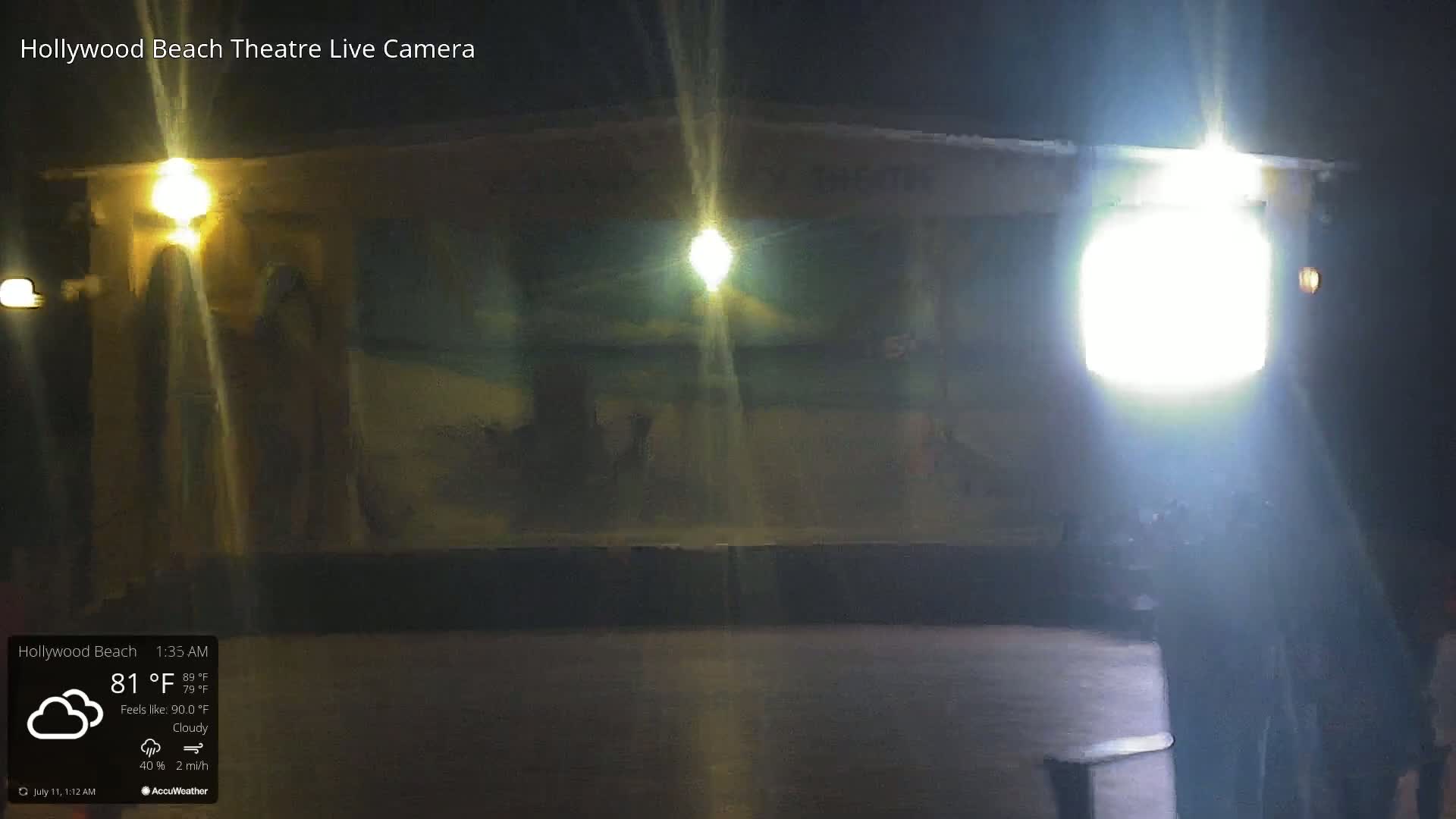 Hollywood Beach Theatre & Big Chairs Square Live Cam - Holywood, Broward, Florida, USA