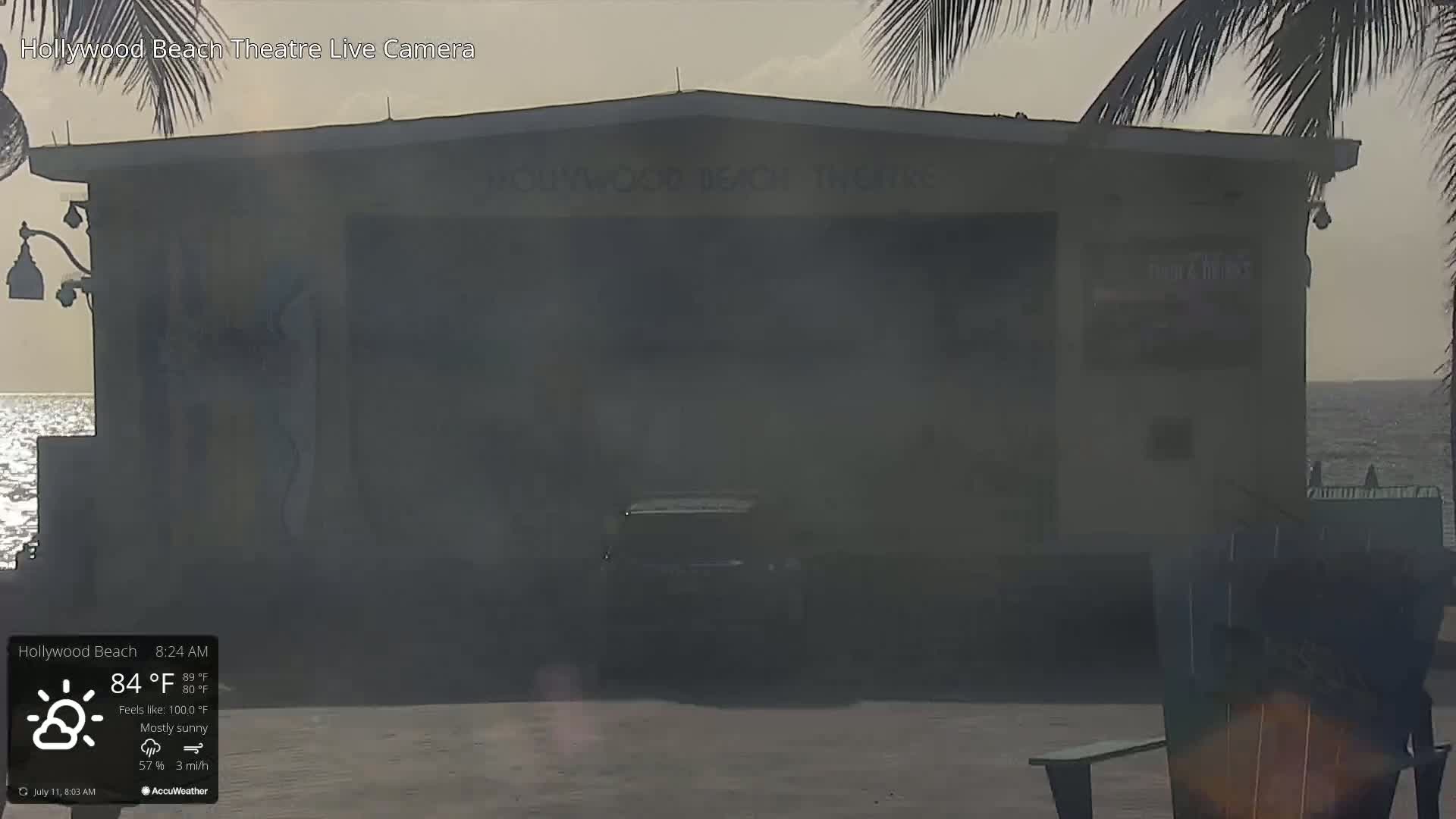Hollywood Beach Theatre & Big Chairs Square Live Cam - Holywood, Broward, Florida, USA