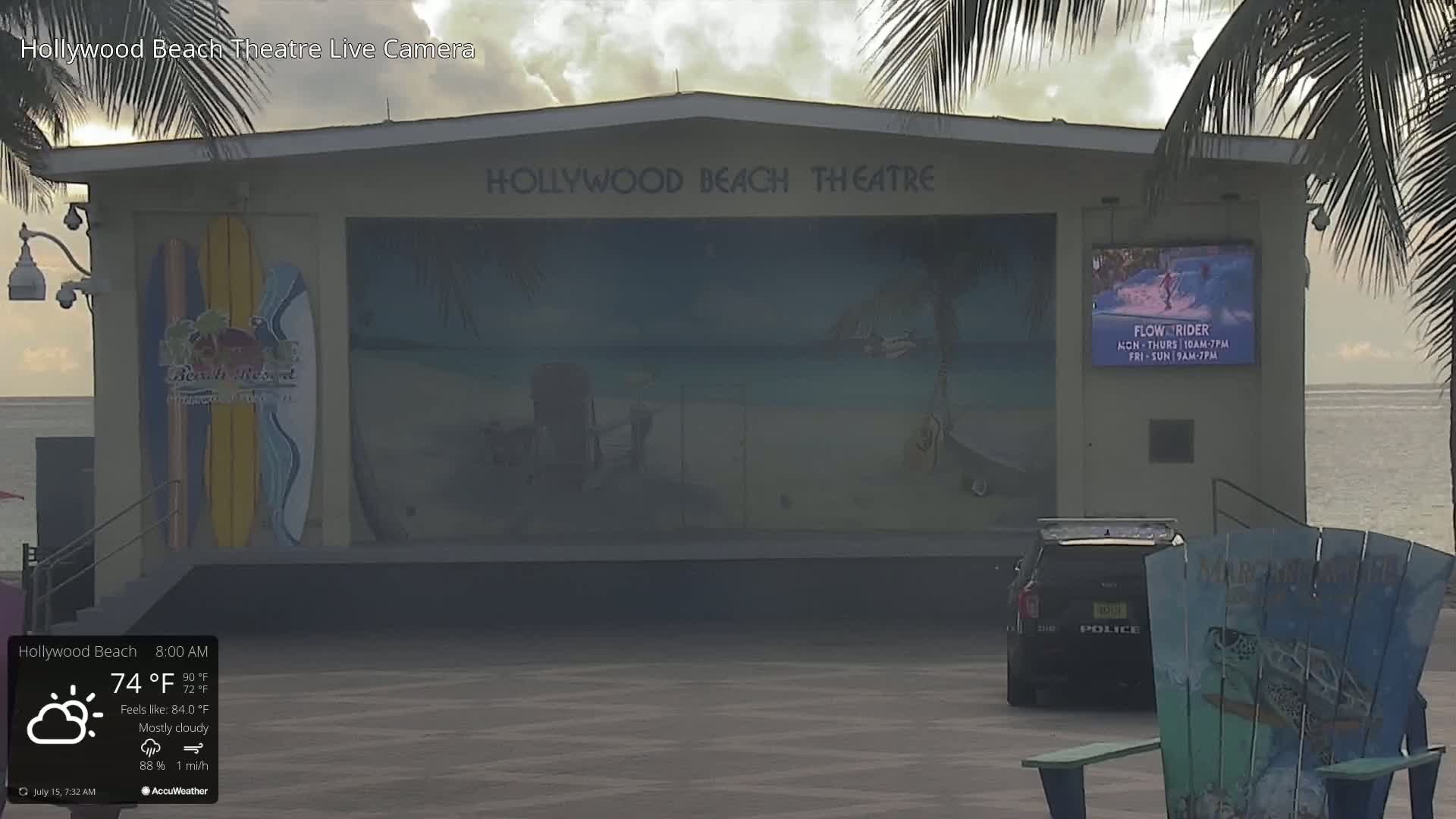 Hollywood Beach Theatre & Big Chairs Square Live Cam - Holywood, Broward, Florida, USA