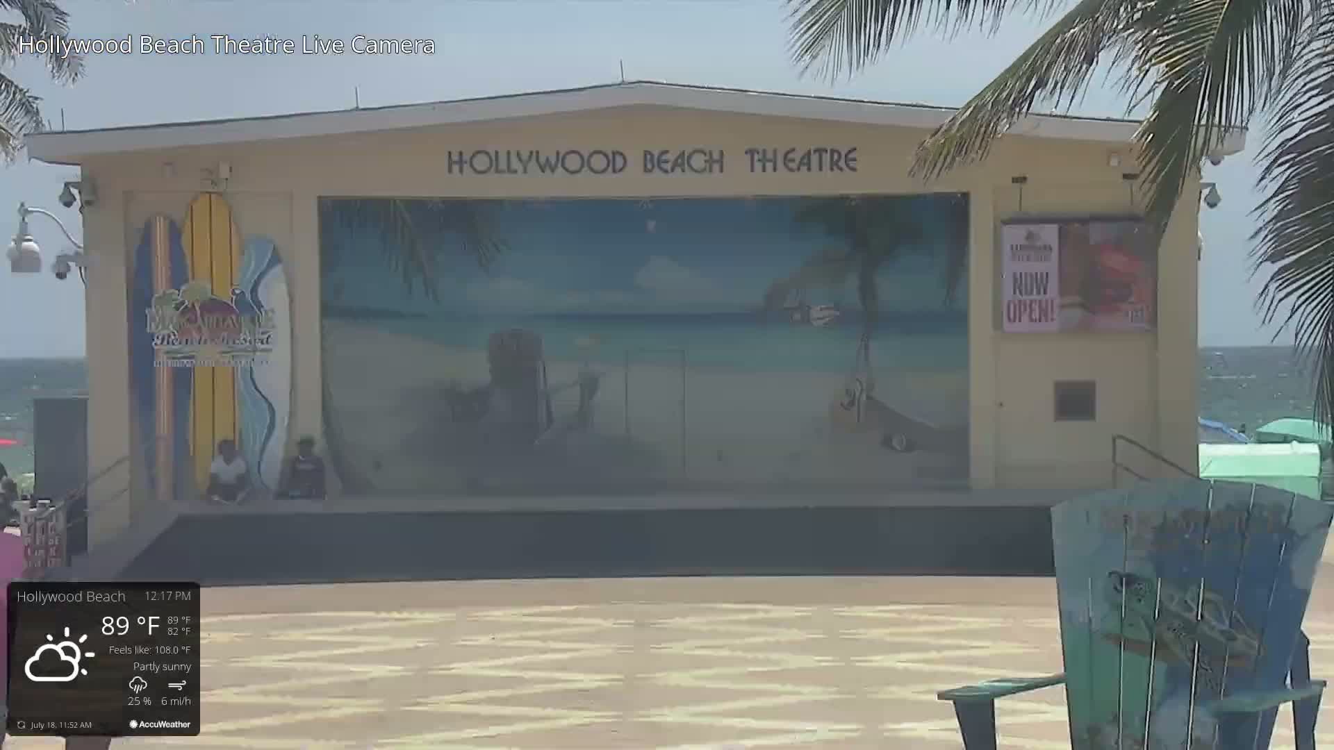 Hollywood Beach Theatre & Big Chairs Square Live Cam - Holywood, Broward, Florida, USA