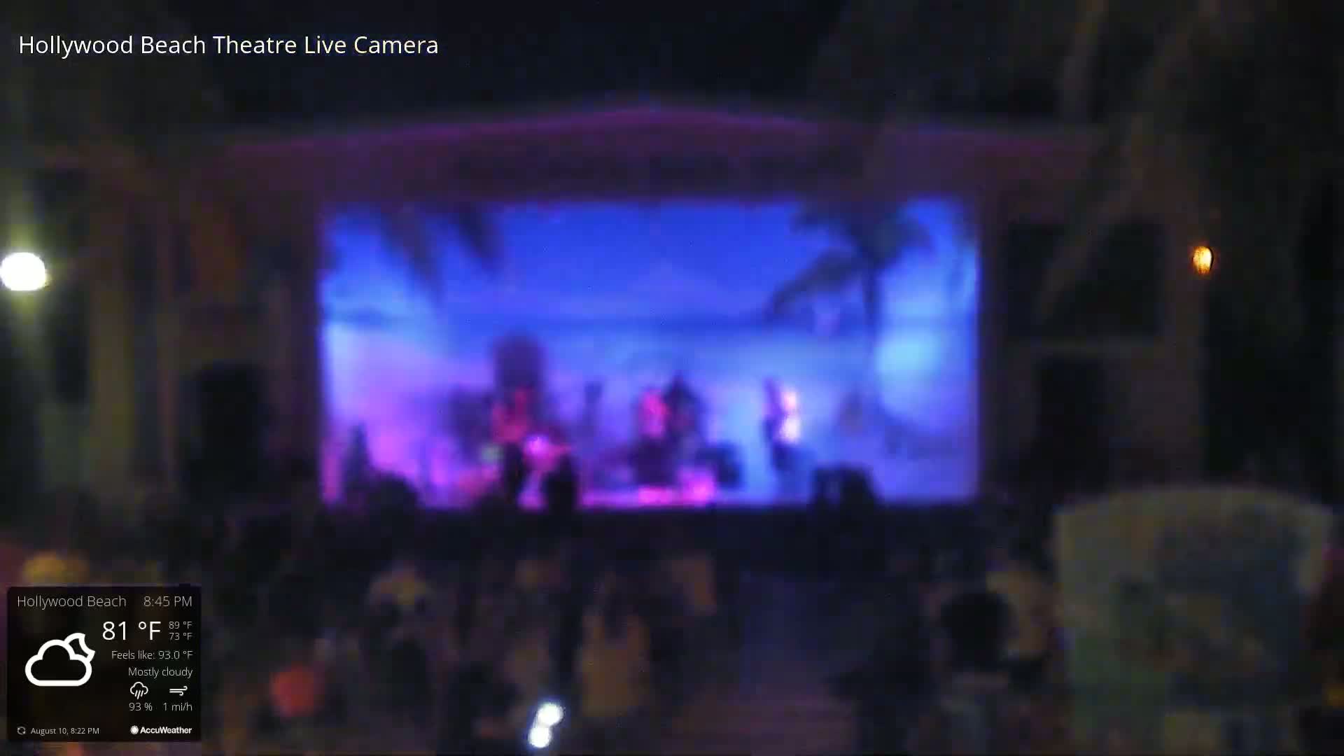 Hollywood Beach Theatre & Big Chairs Square Live Cam - Holywood, Broward, Florida, USA