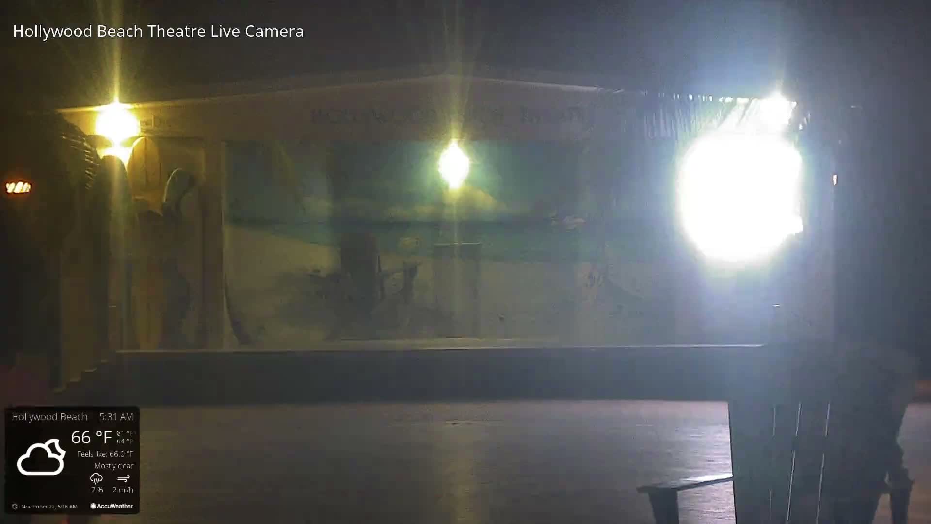 Hollywood Beach Theatre & Big Chairs Square Live Cam - Holywood, Broward, Florida, USA