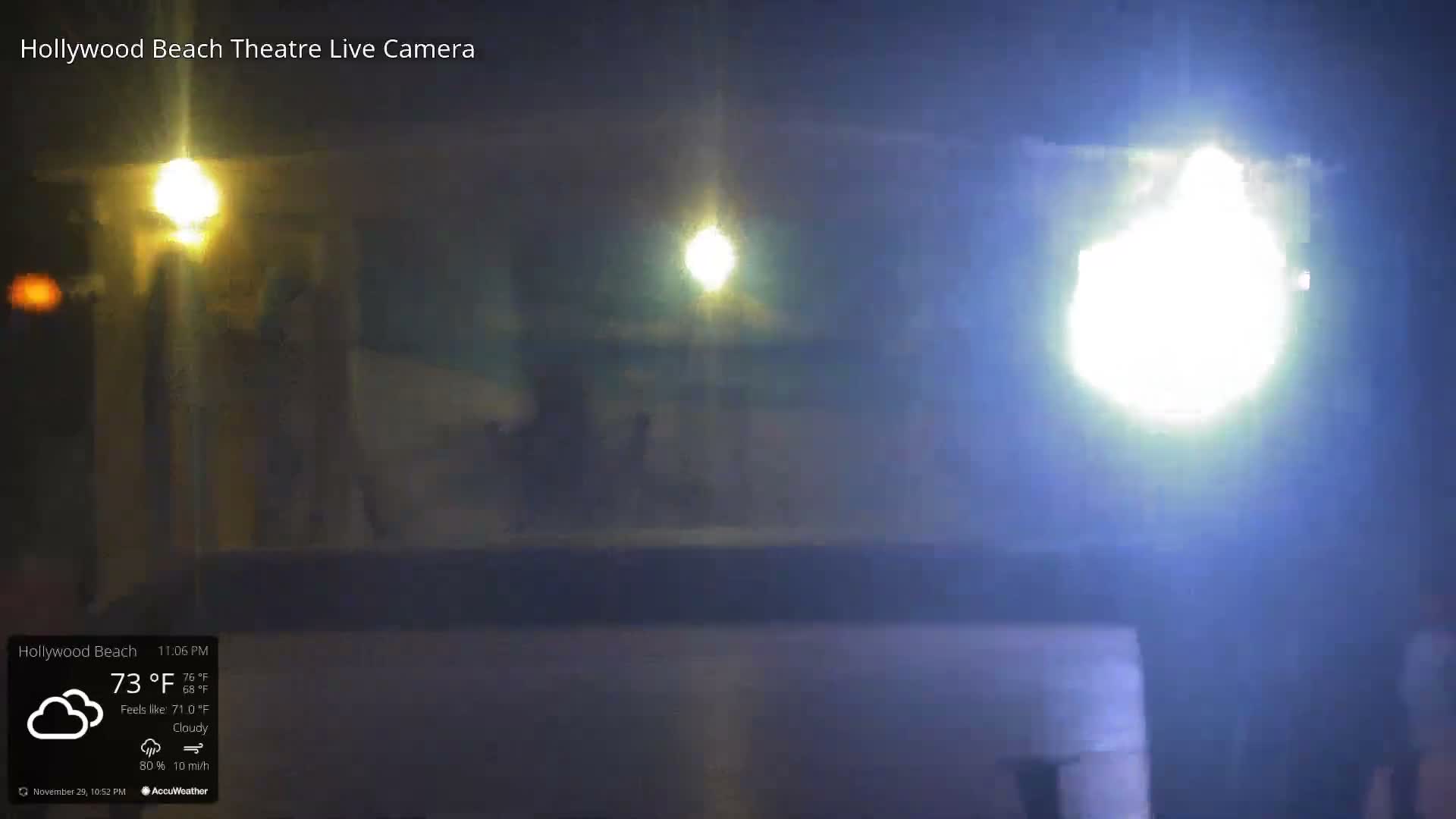 Hollywood Beach Theatre & Big Chairs Square Live Cam - Holywood, Broward, Florida, USA