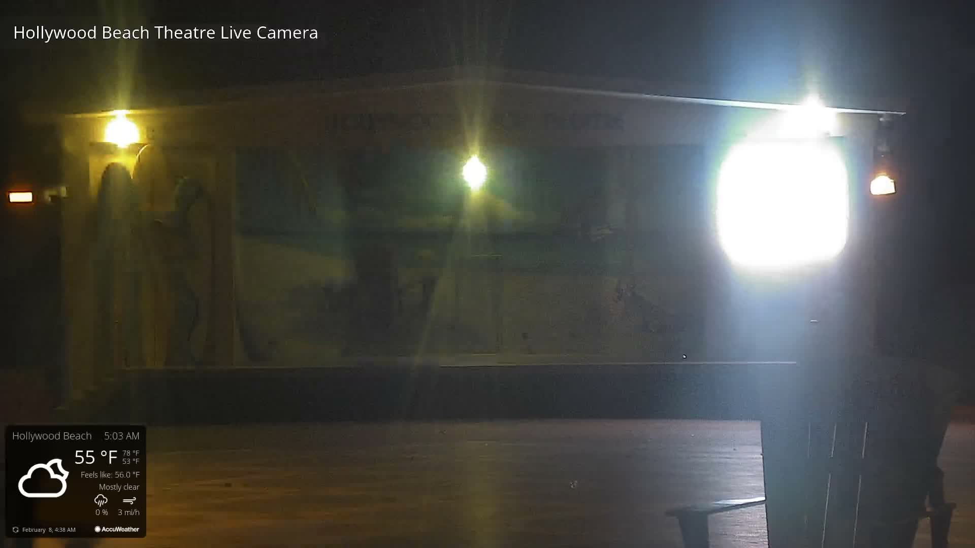 Hollywood Beach Theatre & Big Chairs Square Live Cam - Holywood, Broward, Florida, USA
