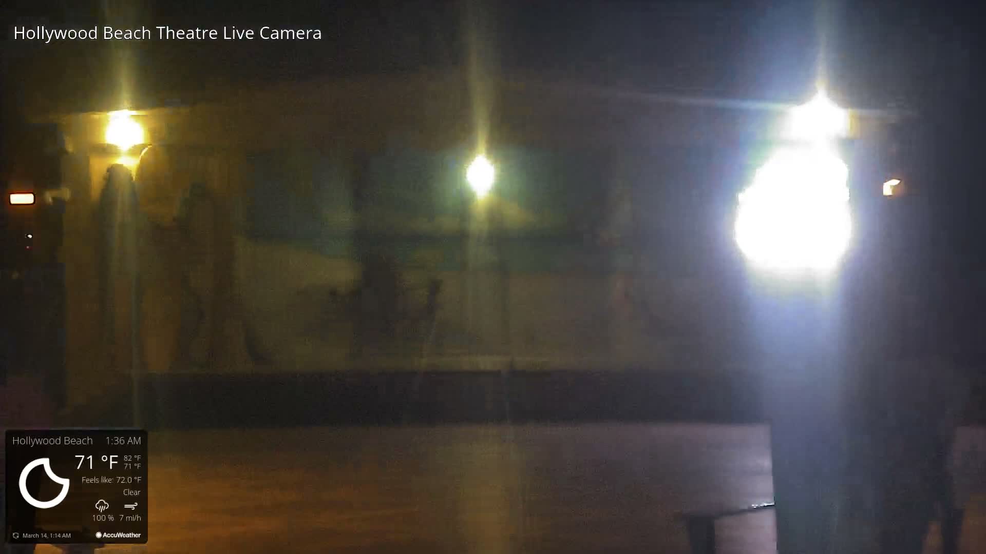 Hollywood Beach Theatre & Big Chairs Square Live Cam - Holywood, Broward, Florida, USA
