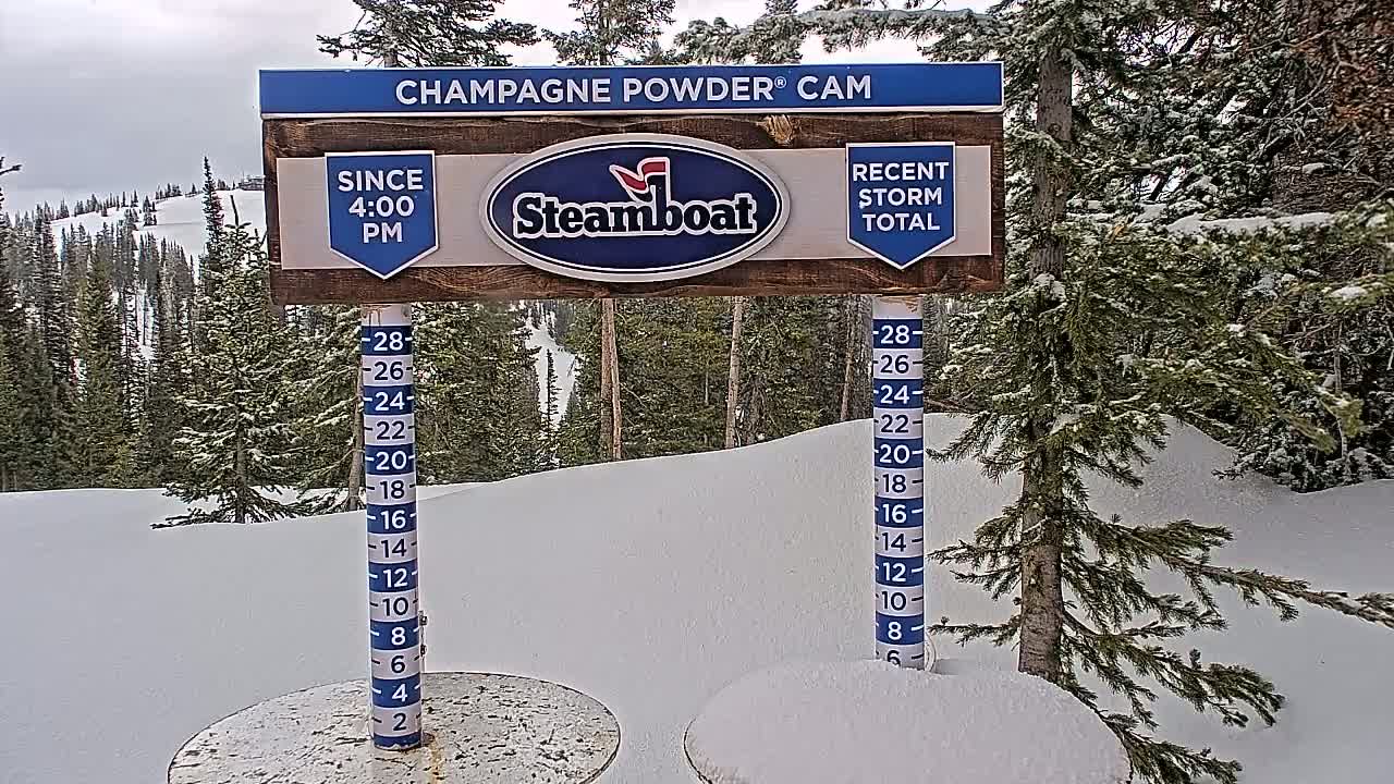 Steamboat Springs Sunshine Peak & Champagne Powder Live Cam - Steamboat Springs, Routt County, Colorado, USA